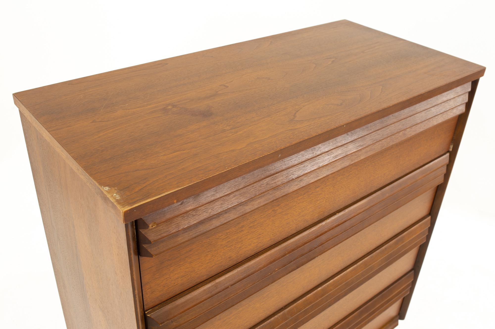 Late 20th Century Bassett Mid Century Louvered Walnut 4 Drawer Highboy Dresser