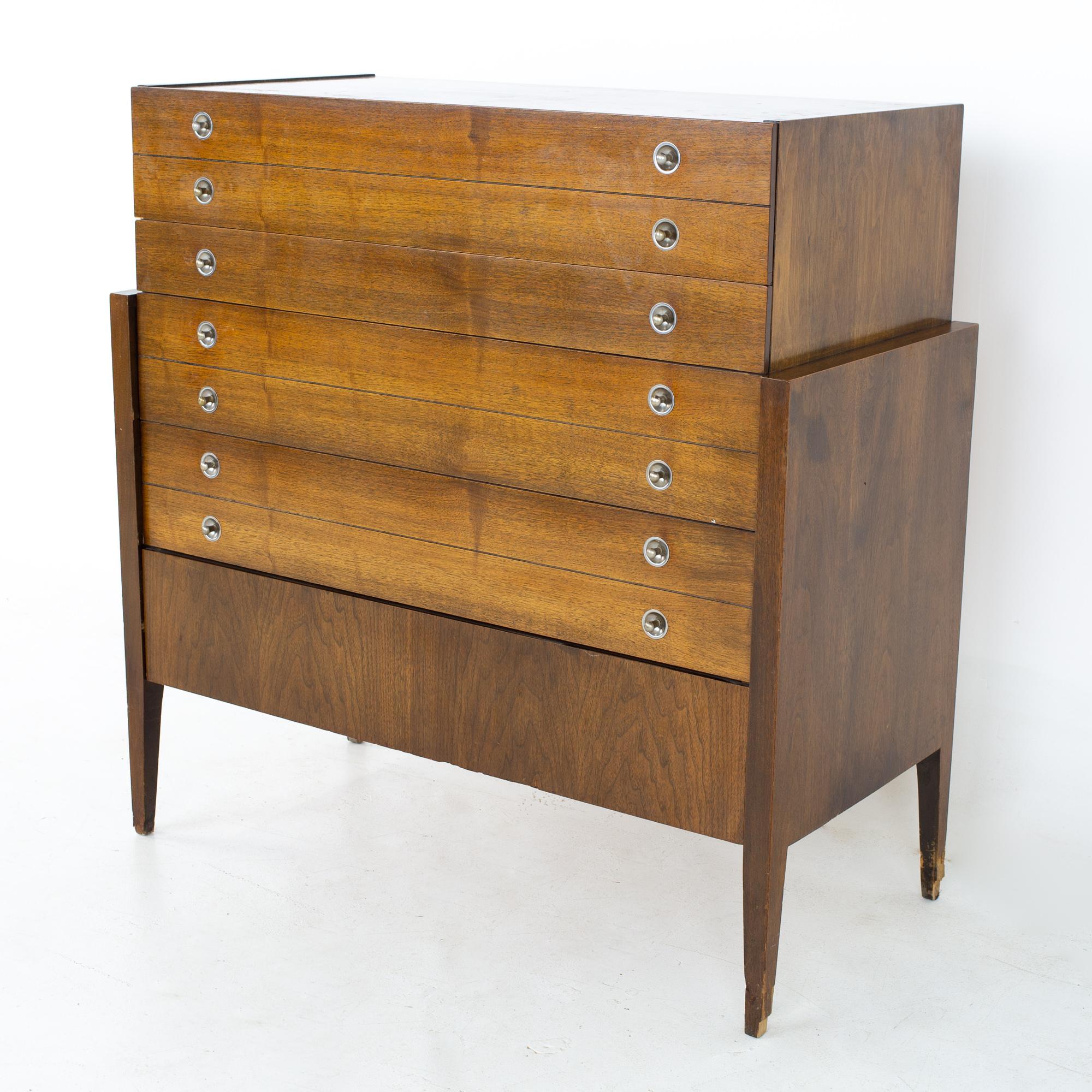 Bassett mid century trim line highboy dresser
Dresser measures: 40 wide x 19 deep x 41.5 inches high

All pieces of furniture can be had in what we call restored vintage condition. That means the piece is restored upon purchase so it’s free of