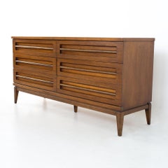 Bassett Mid Century Walnut 6 Drawer Lowboy Dresser