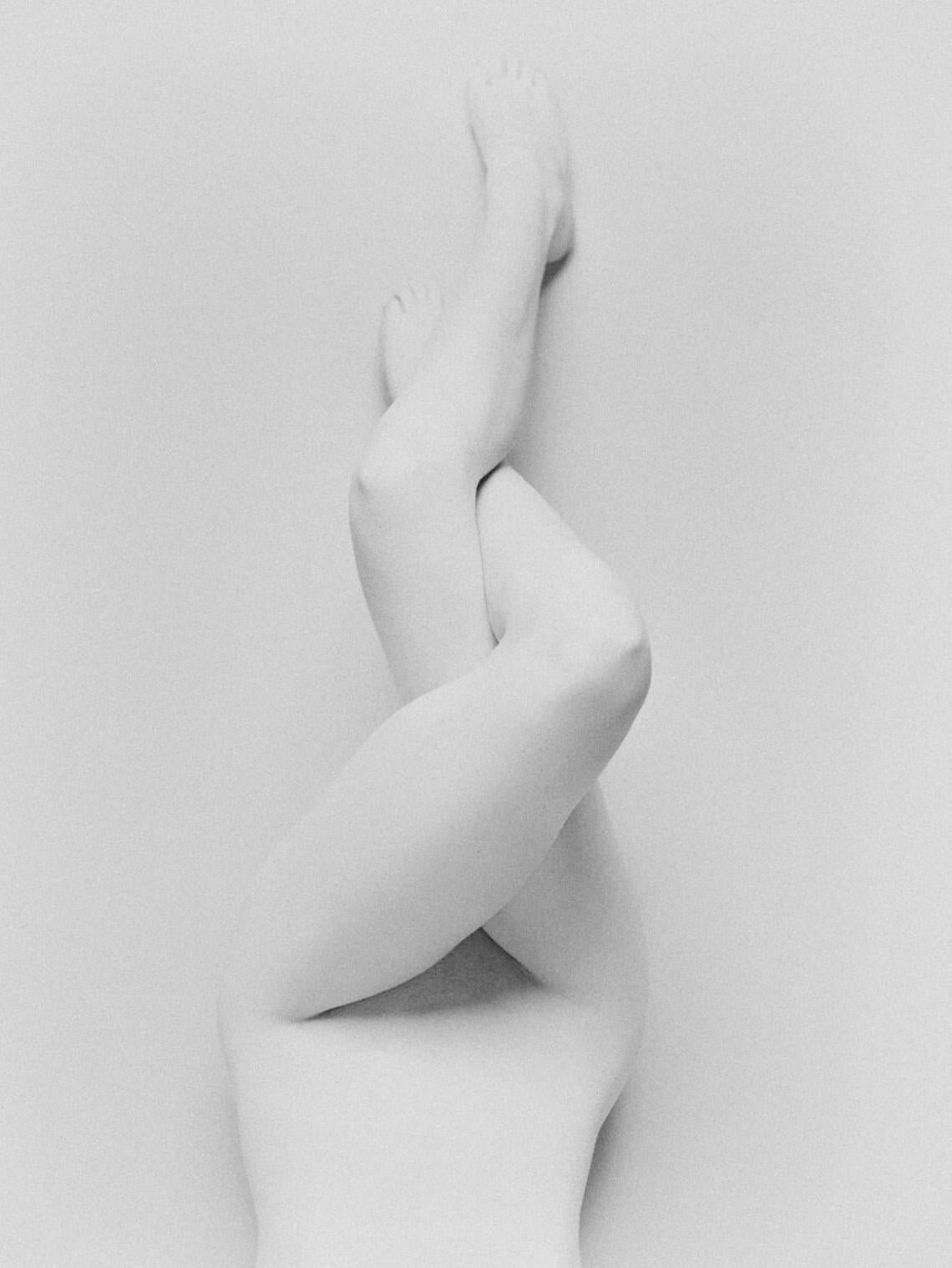 Bastiaan Woudt Black and White Photograph – Verdreht