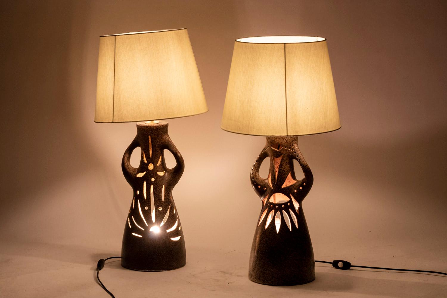 French Bastian Le Pemp, Pair of Lamps in Terracotta, 1970s For Sale