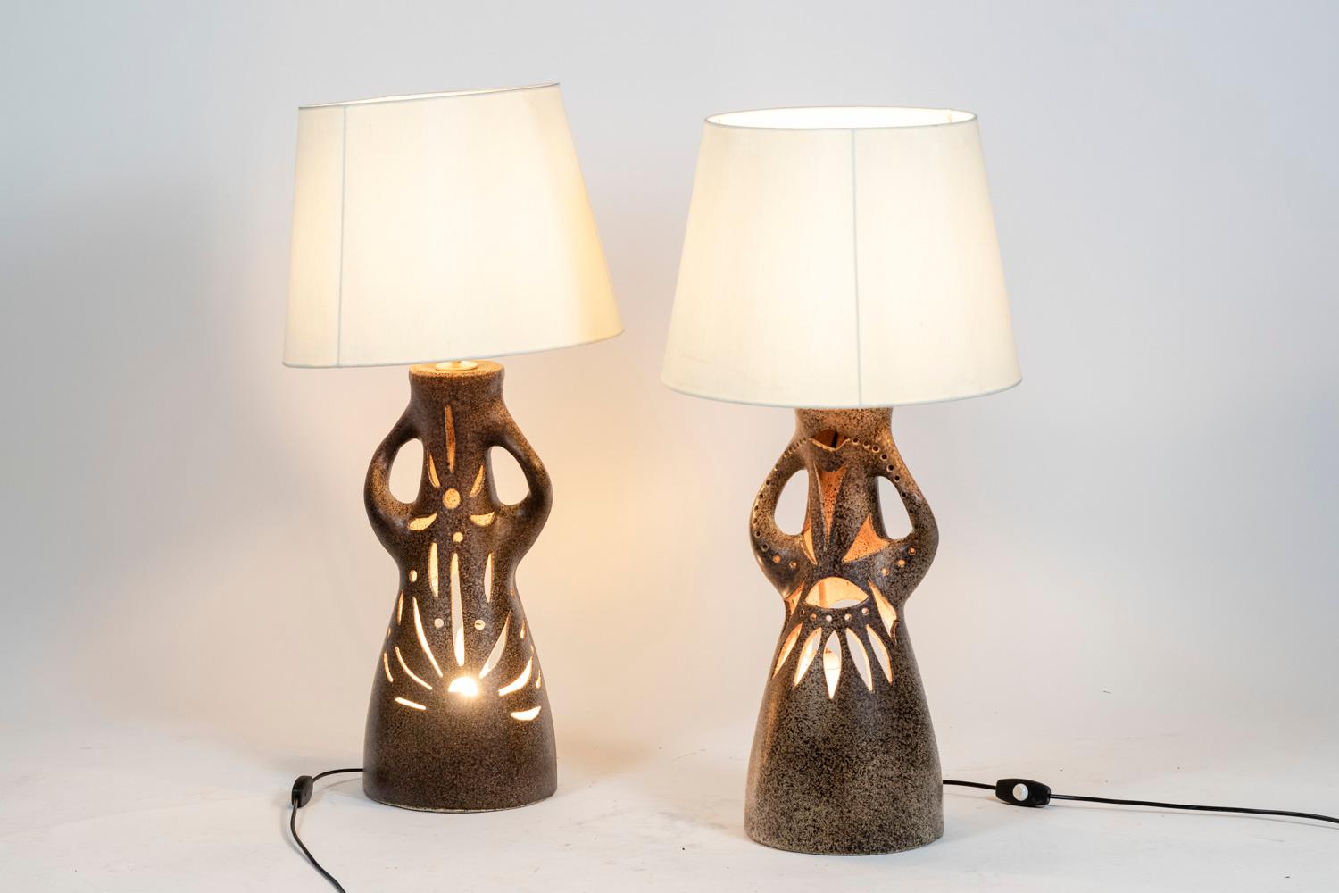 Bastian Le Pemp, Pair of Lamps in Terracotta, 1970s In Excellent Condition For Sale In Saint-Ouen, FR