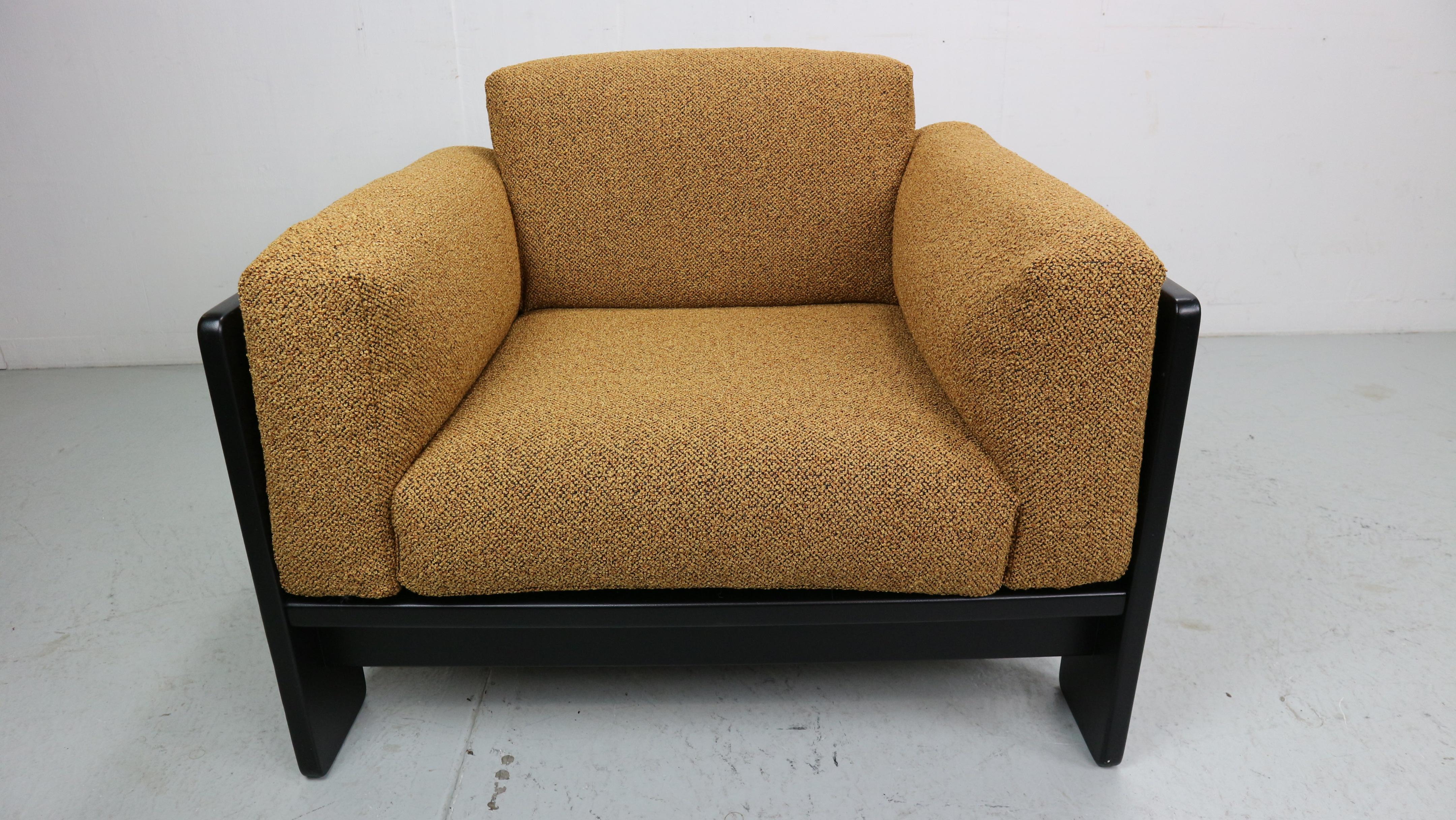 Bastiano Armchair by Afra E Tobia Scarpa for Gavina 70s newly upholstered. 4