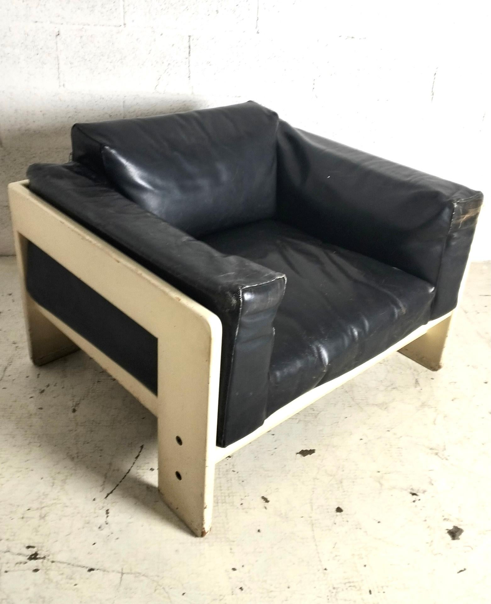 Italian Bastiano leather armchair by Afra e Tobia Scarpa for Gavina 60s, 70s For Sale