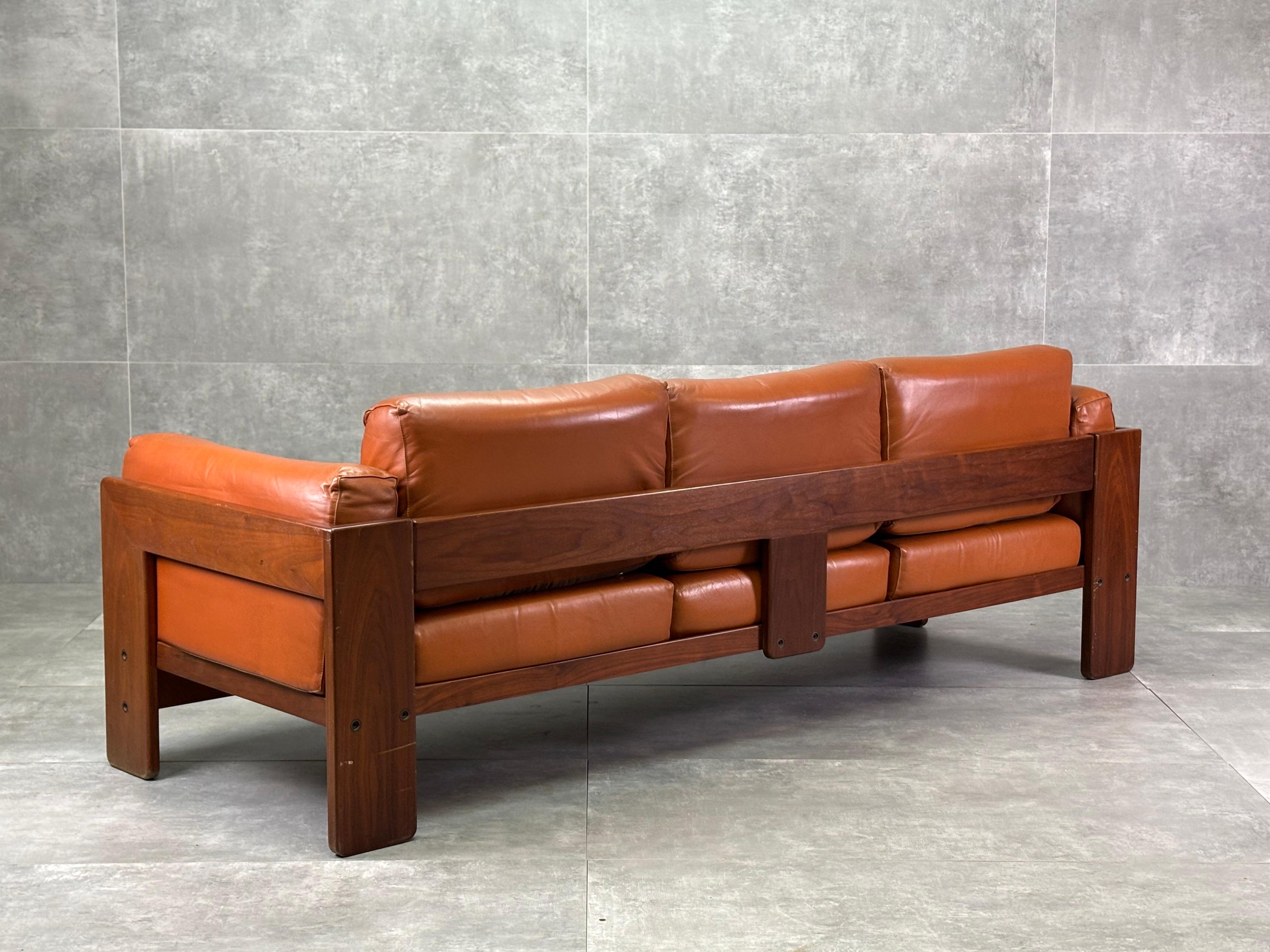 Bastiano sofa by Afra & Tobia Scarpa for Gavina 1970s, original cognac leather In condizioni buone in vendita a Quarrata, IT