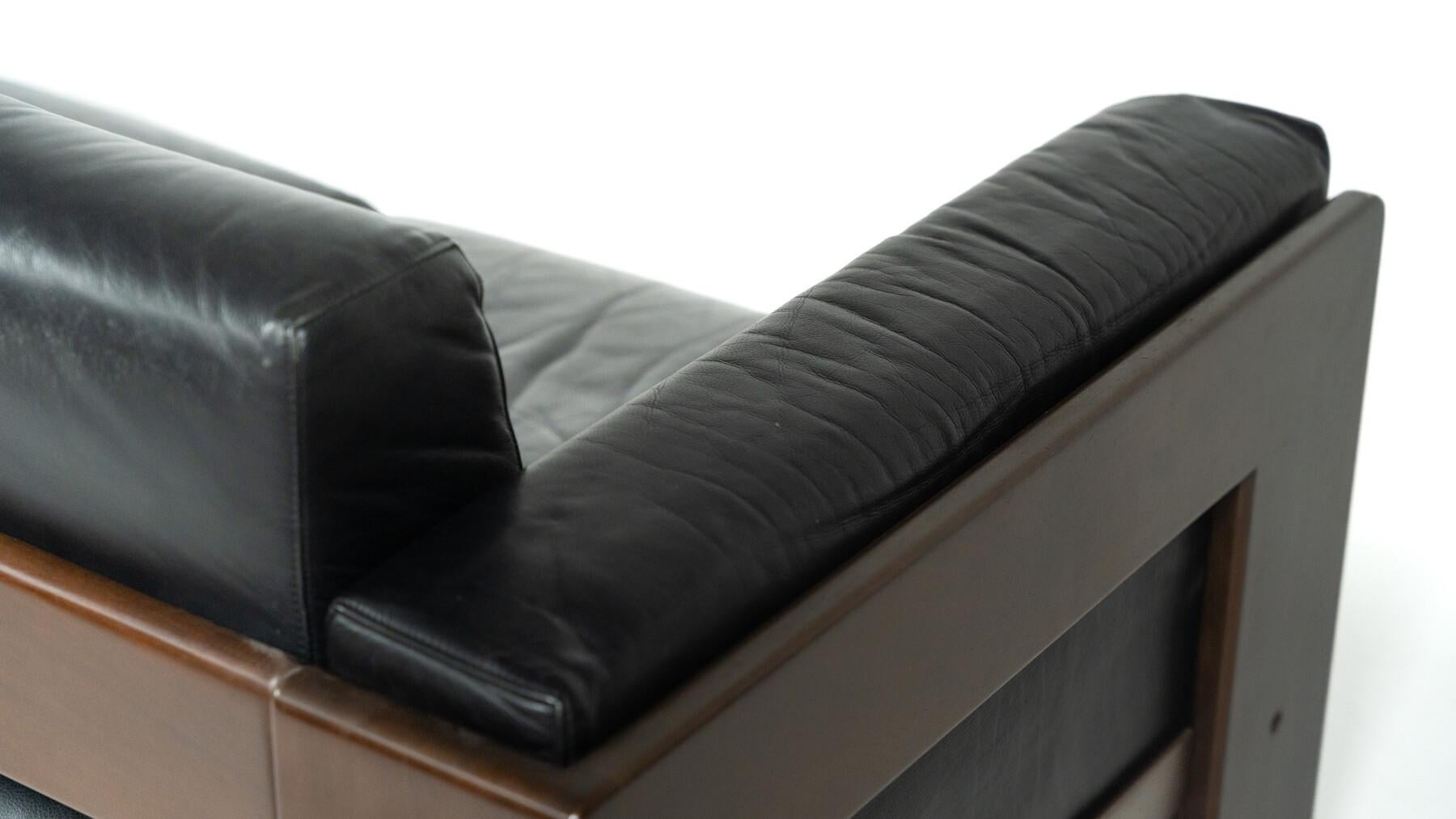 Bastiano Sofa by Tobia Scarpa for Knoll, leather and Wood , Italy, 1962 Cuero en venta