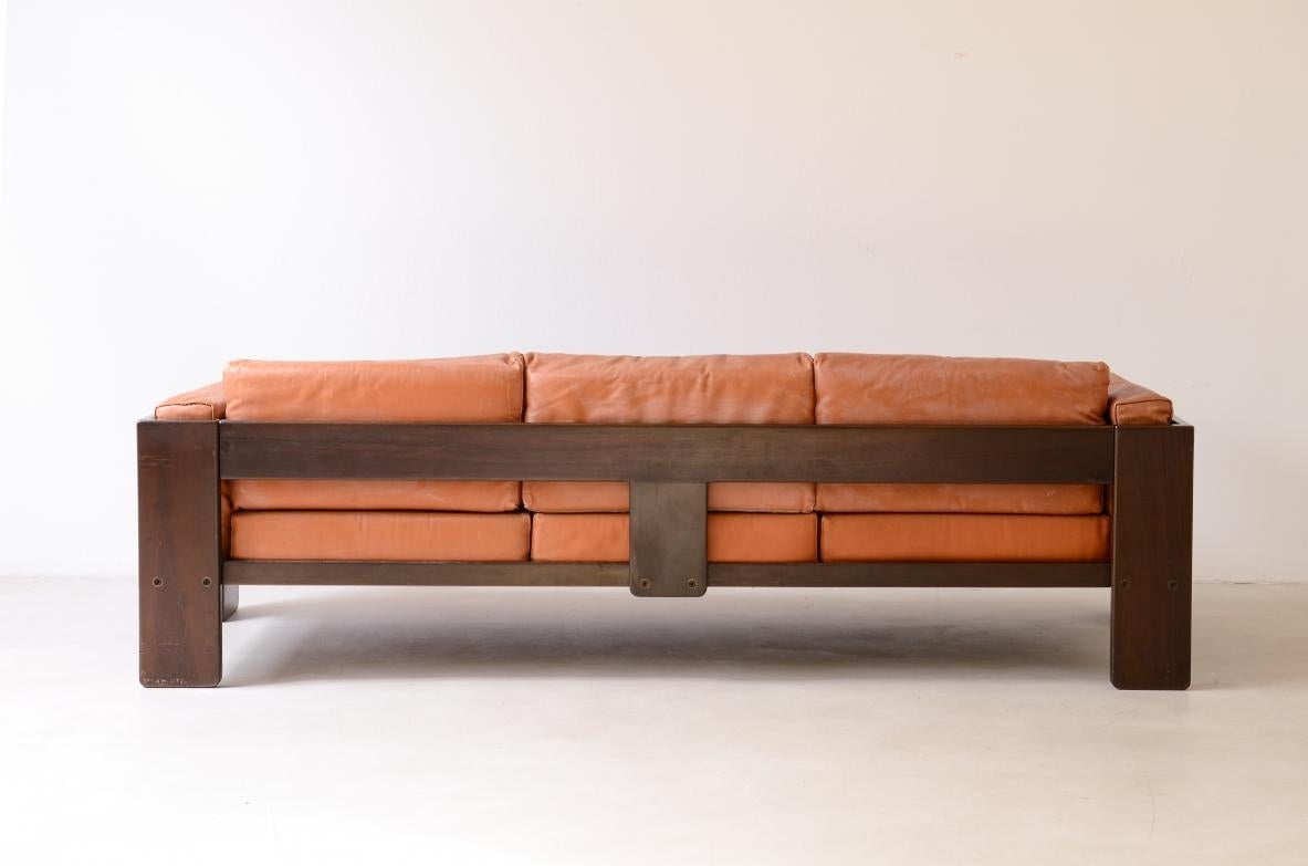 20th Century Bastiano sofa, original leather upholstery by Tobia Scarpa For Sale