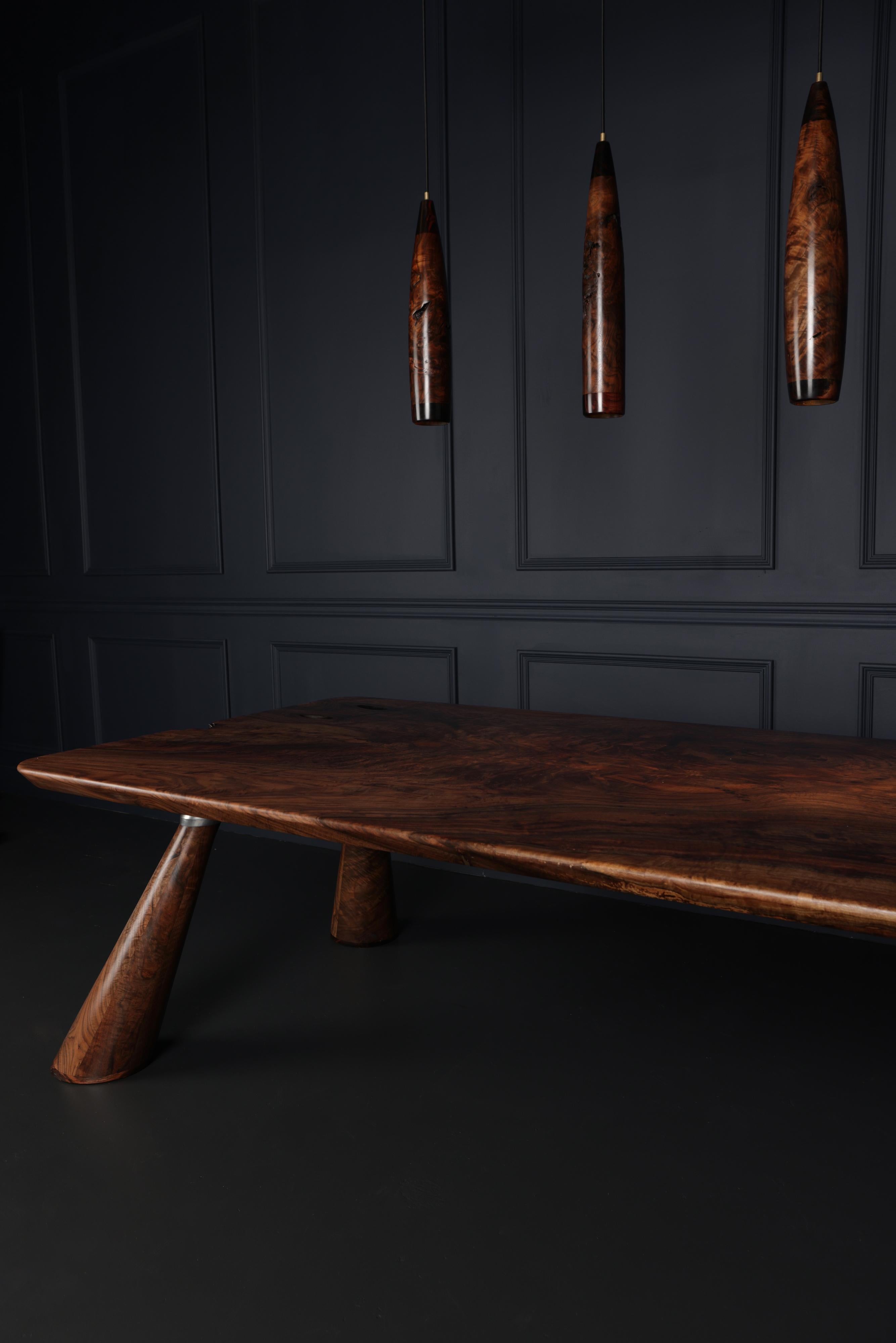 Hand-Crafted In Stock - Bastogne Walnut Single Slab FIJN Dining Table For Sale