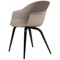 Chaise de salle à manger Bat, non tapissée, en hêtre teinté noir