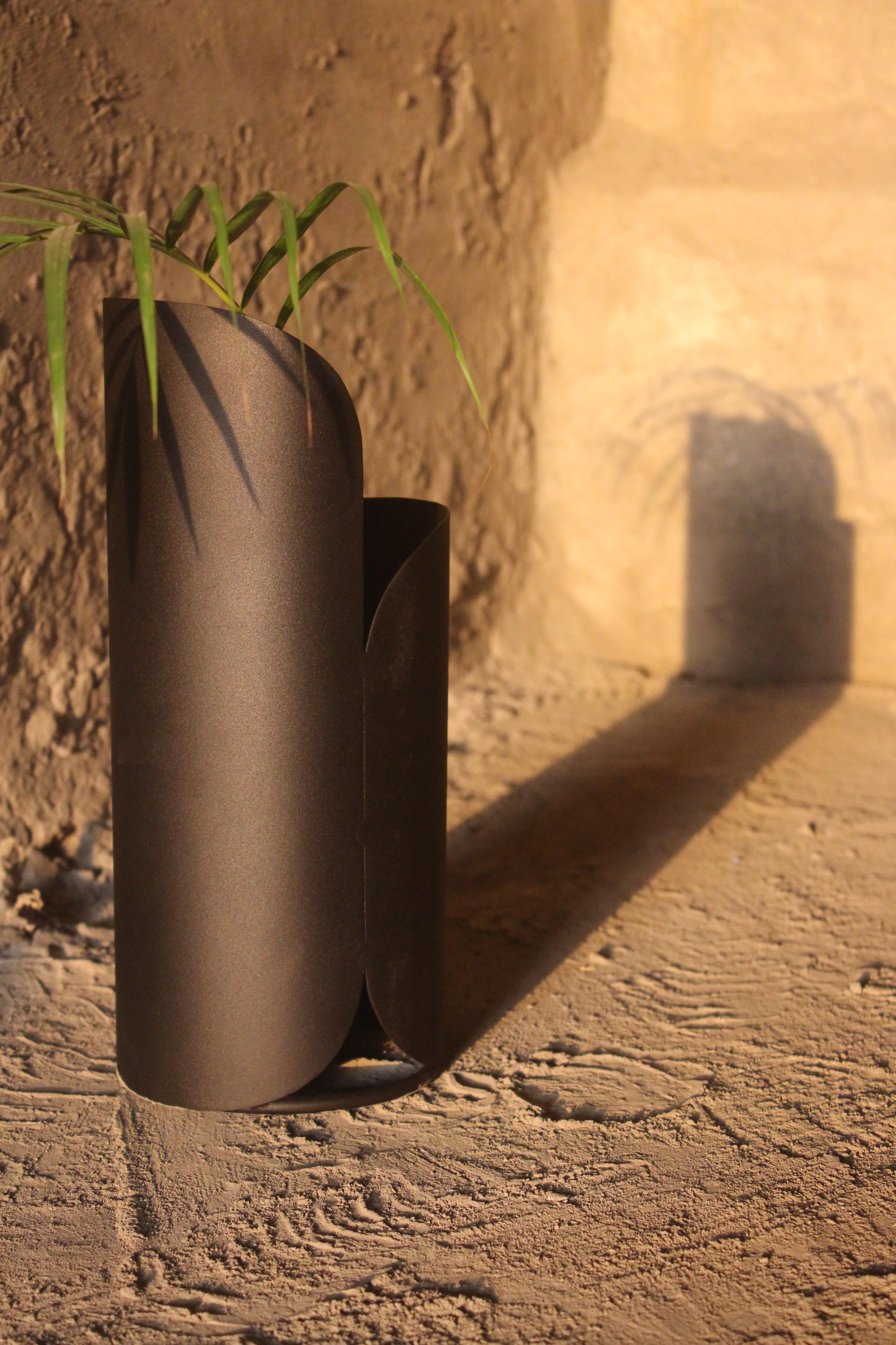 Jardinière de Studio Namit Khanna en vente 1