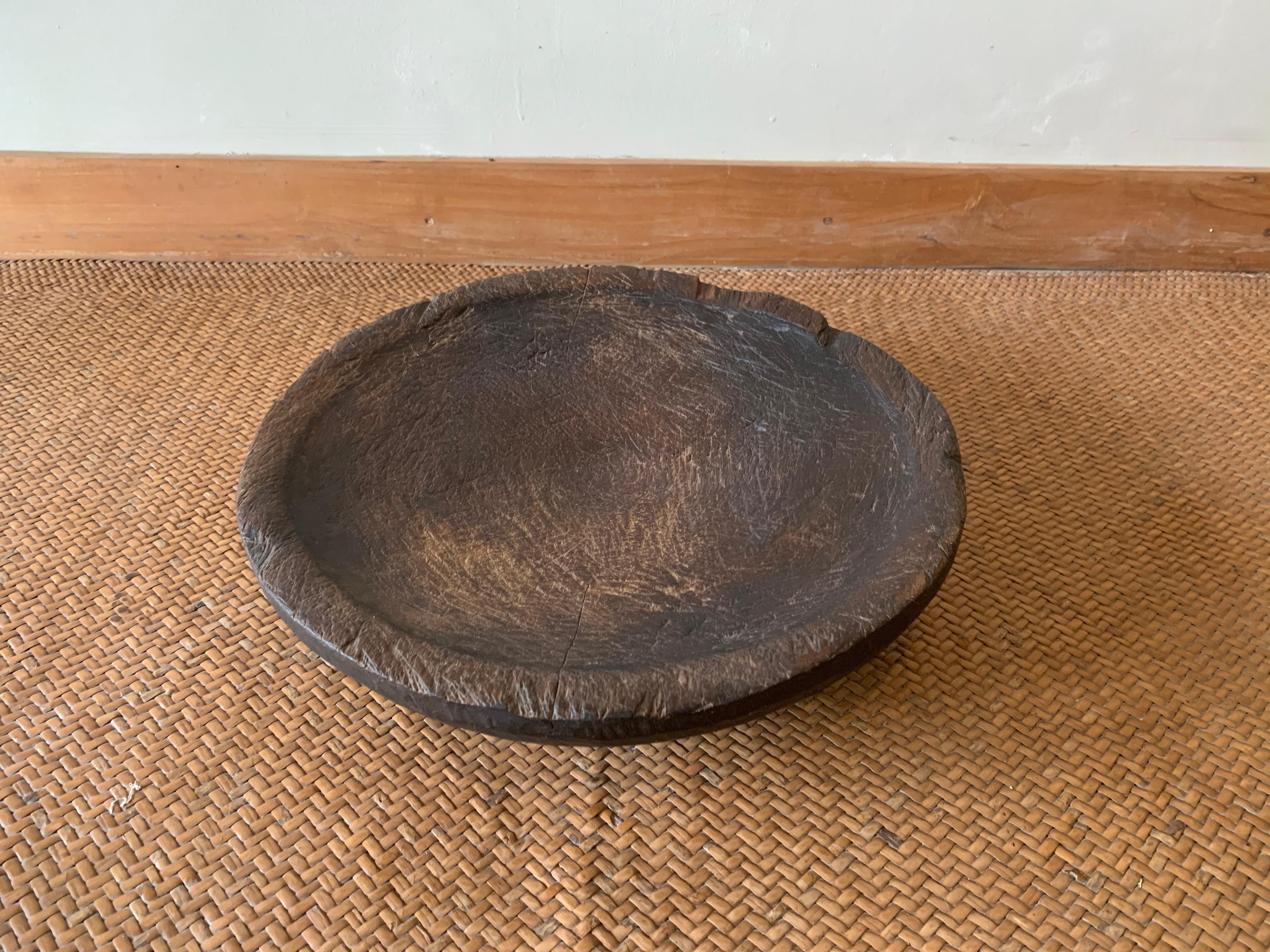 Indonesian Batak Tribe Ceremonial Bowl from Jackfruit Wood, Early 20th Century