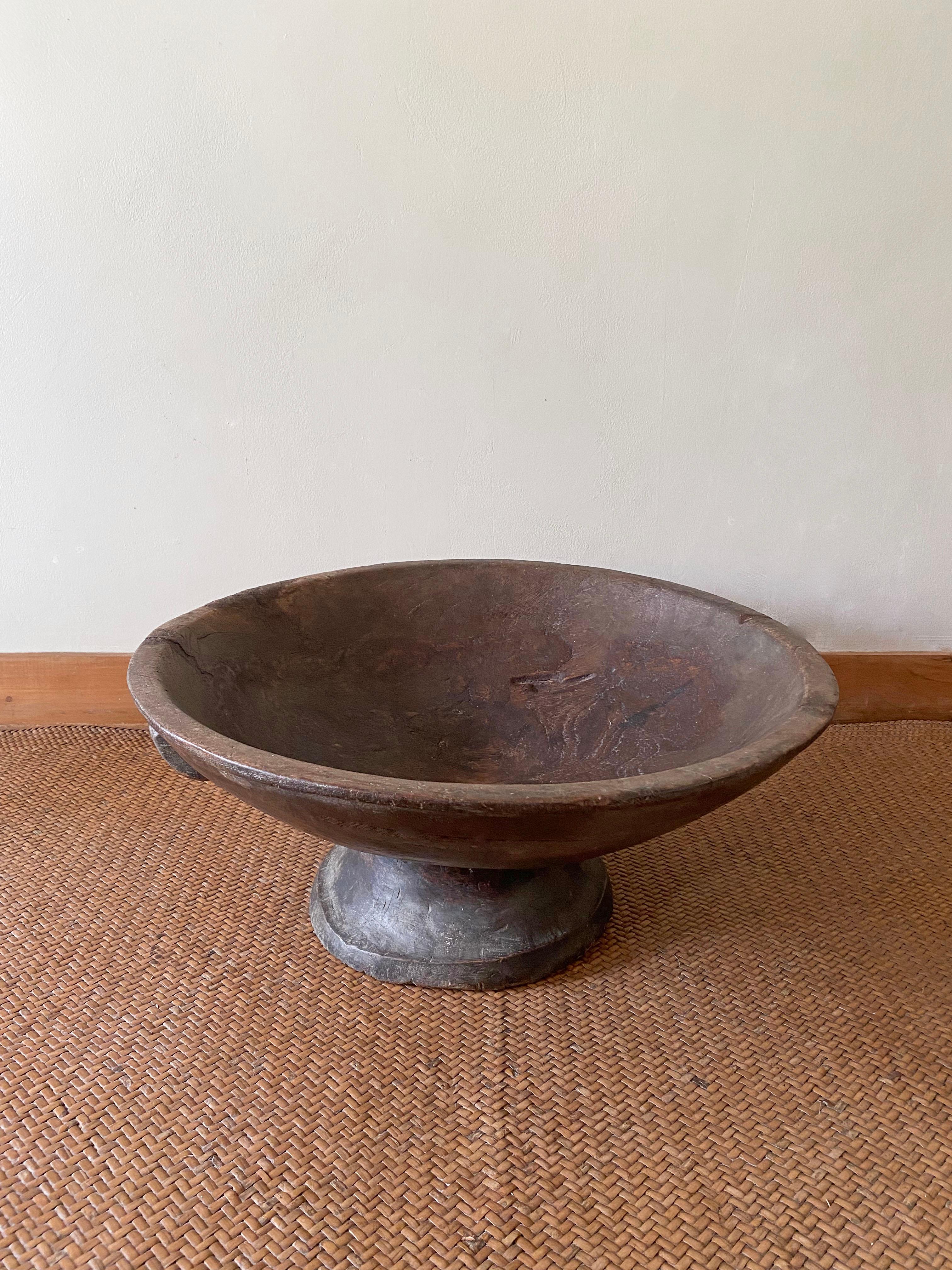 Batak tribe wood ceremonial bowl, early 20th century

Dimensions: Diameter 56cm x height 24cm.