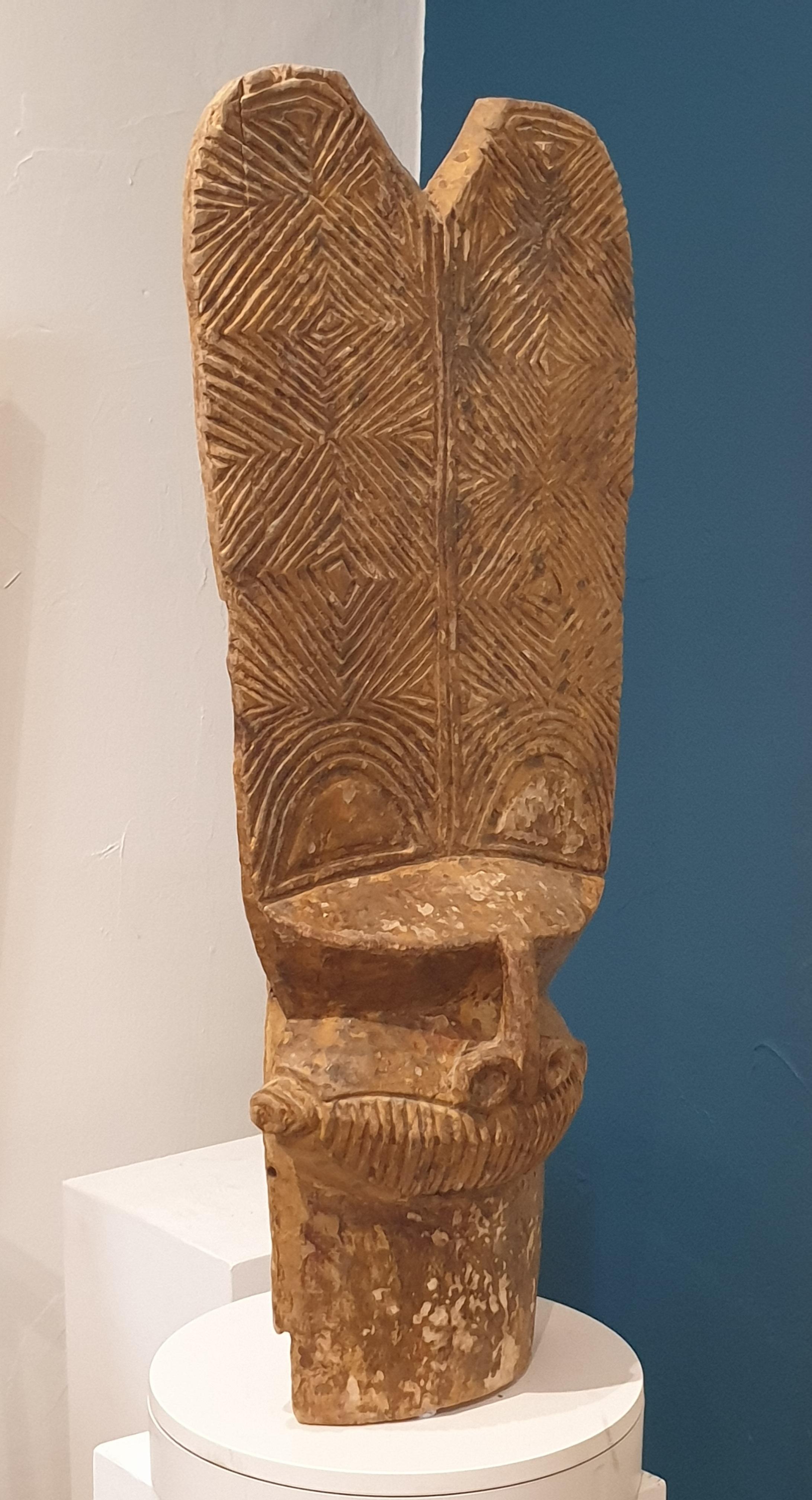 A Large Scale, Beautifully Sculpted and Patinated Batcham Cameroon Mask. - Tribal Sculpture by Batcham Cameroon Craftsmen