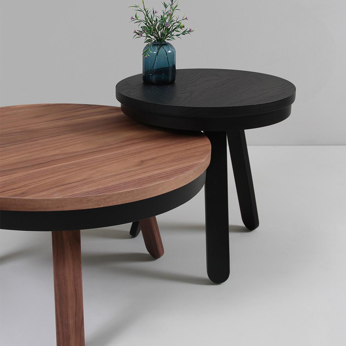Contemporary Batea M Coffee Table, Walnut & Black For Sale