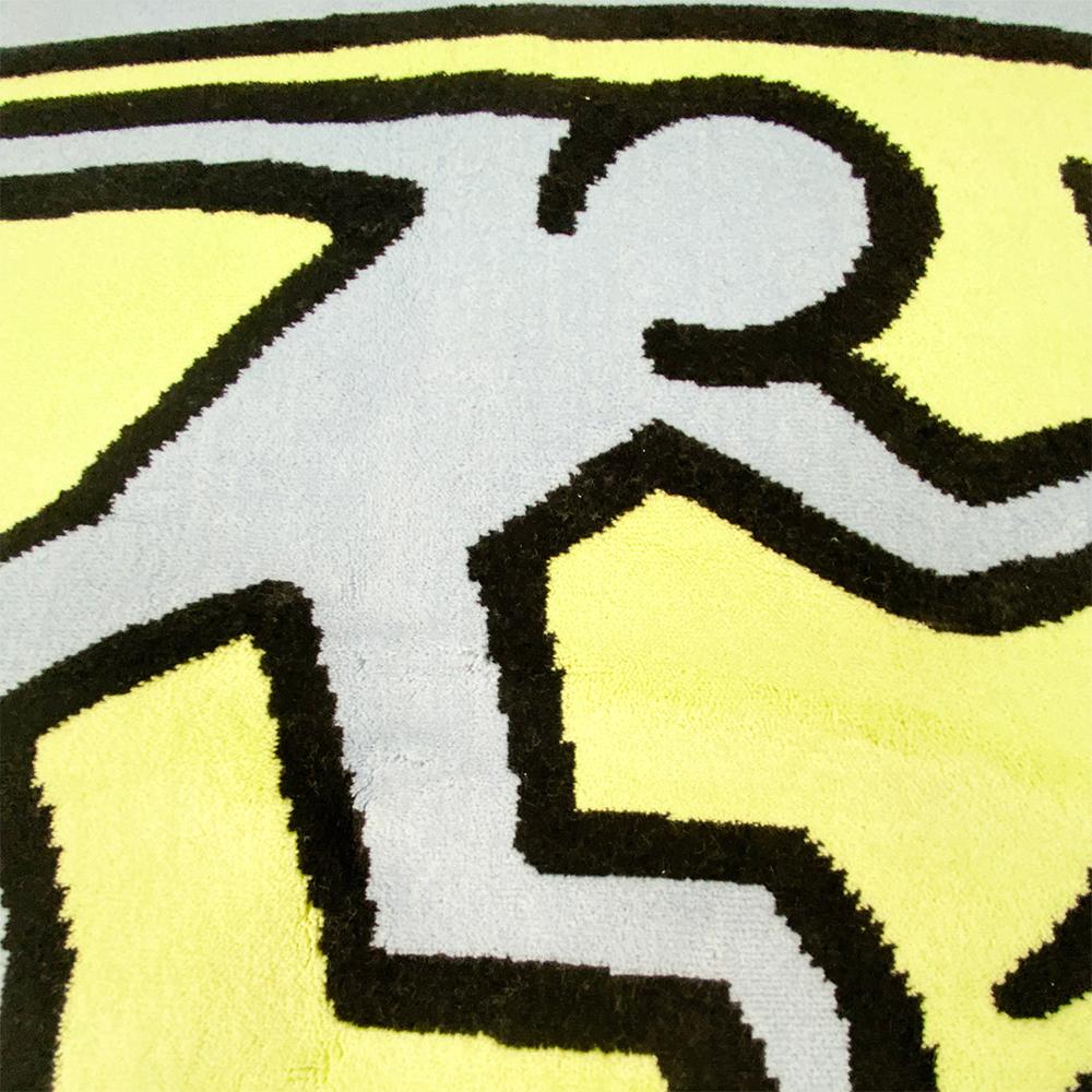 mat de salle de bains fabriqué par Axis avec le design de Keith Haring.

100% coton.

Dimensions : 52x68 cm.