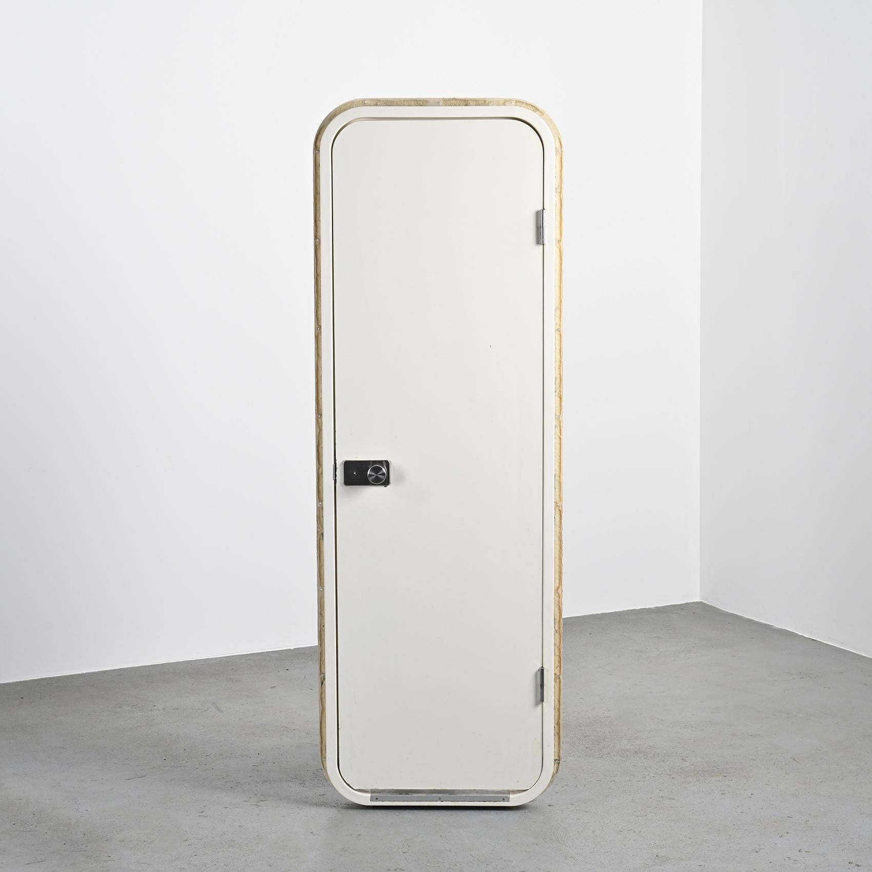 Bathroom Fiberglass Door by Charlotte Perriand, circa 1980 In Good Condition For Sale In VILLEURBANNE, FR