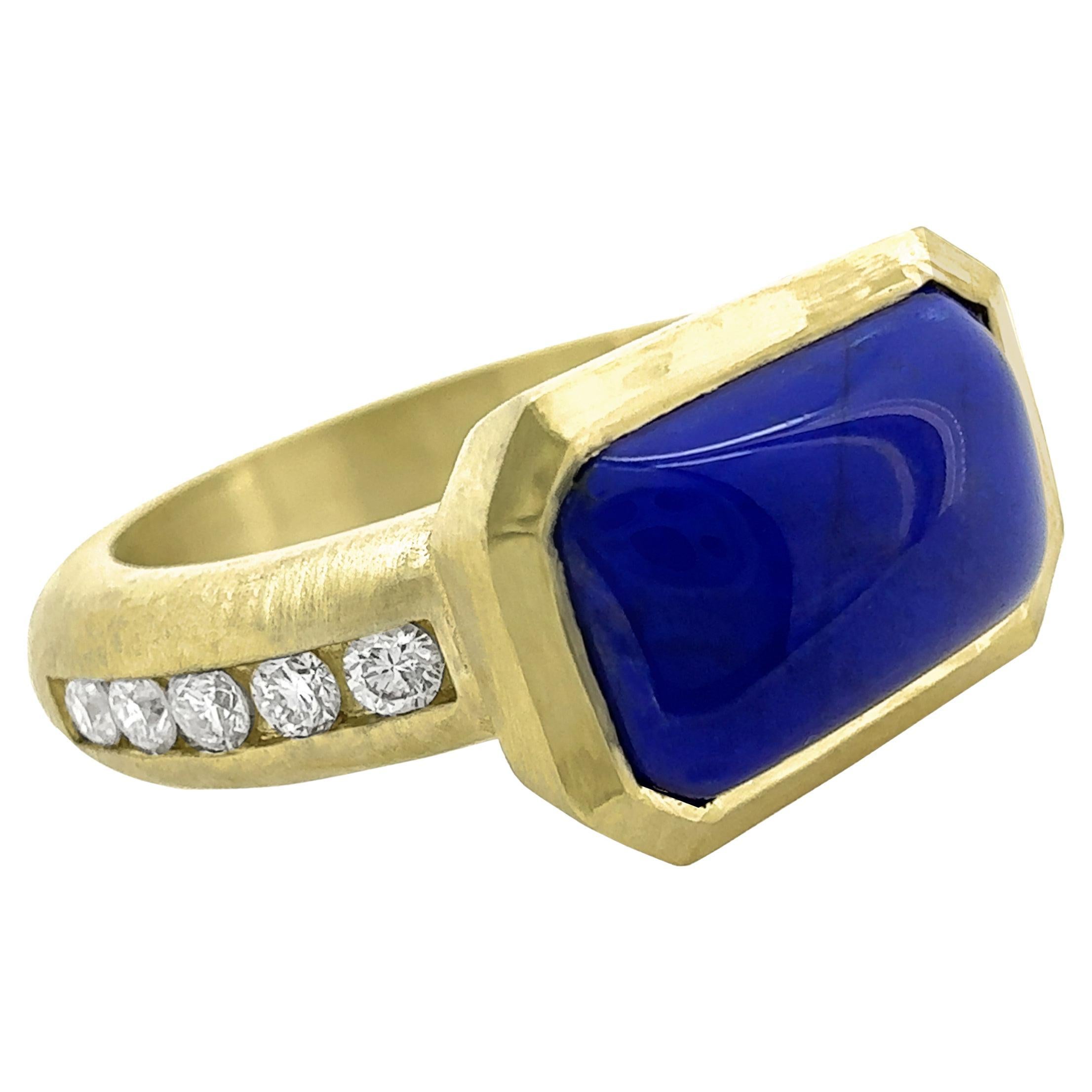 "Bathtub" Ring with Lapis & Diamonds in Satin-Finished 18K Karat Gold For Sale