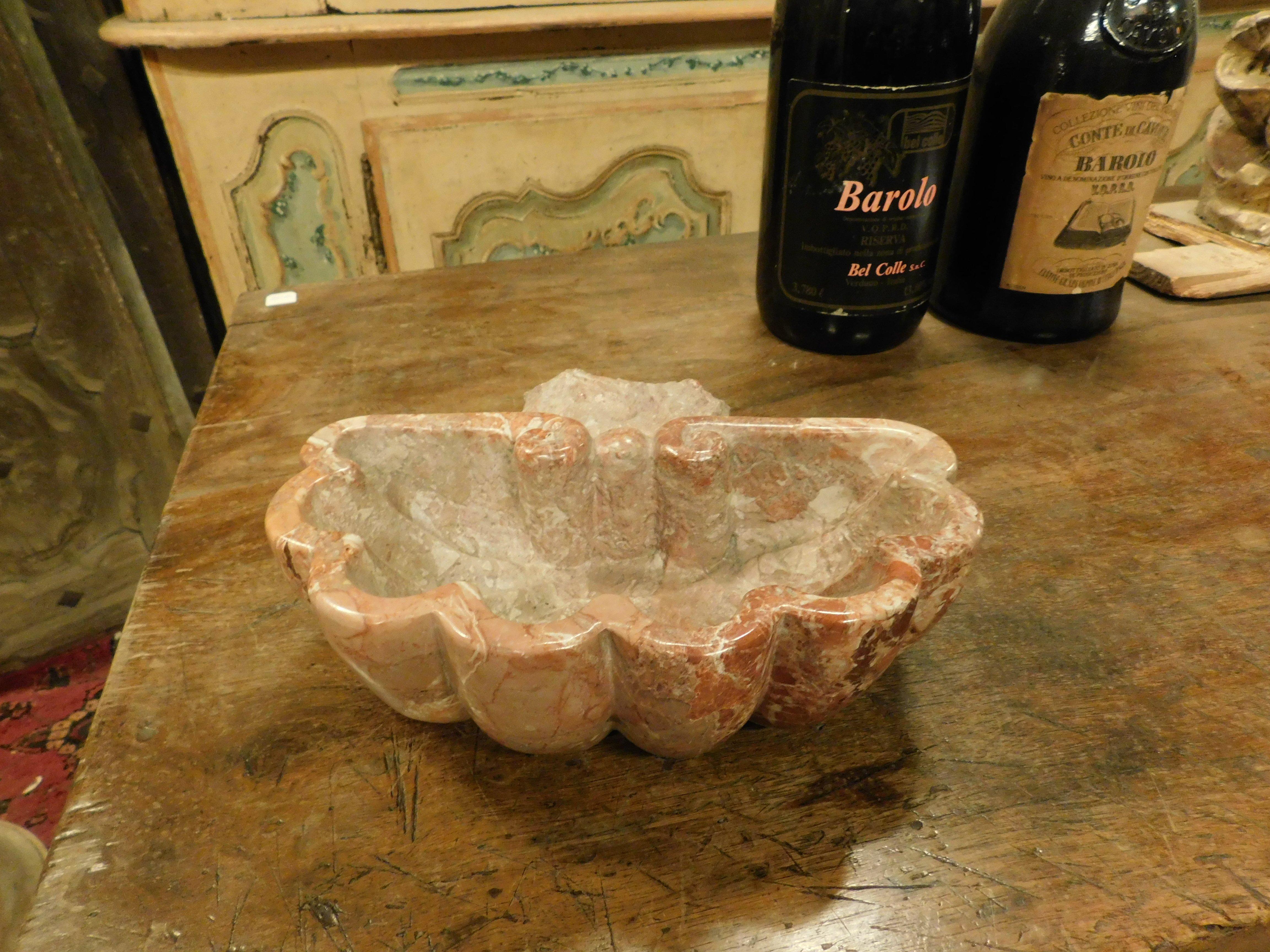 bathtub, Waschbecken, Waschbecken aus rotem Verona-Marmor mit Muschelform, Italien (Italienisch) im Angebot