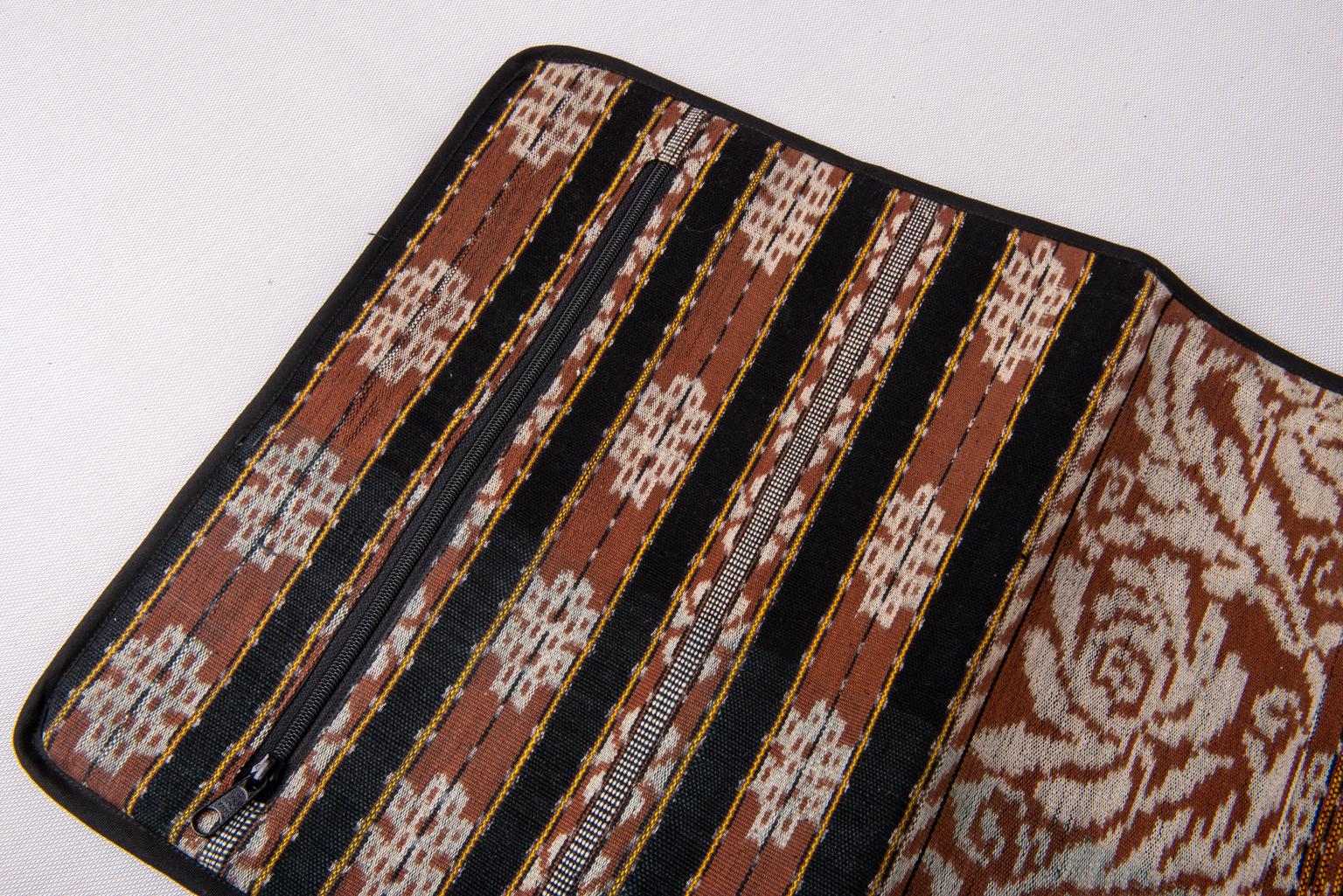 Batik Tasche Nie benutzt (20. Jahrhundert) im Angebot