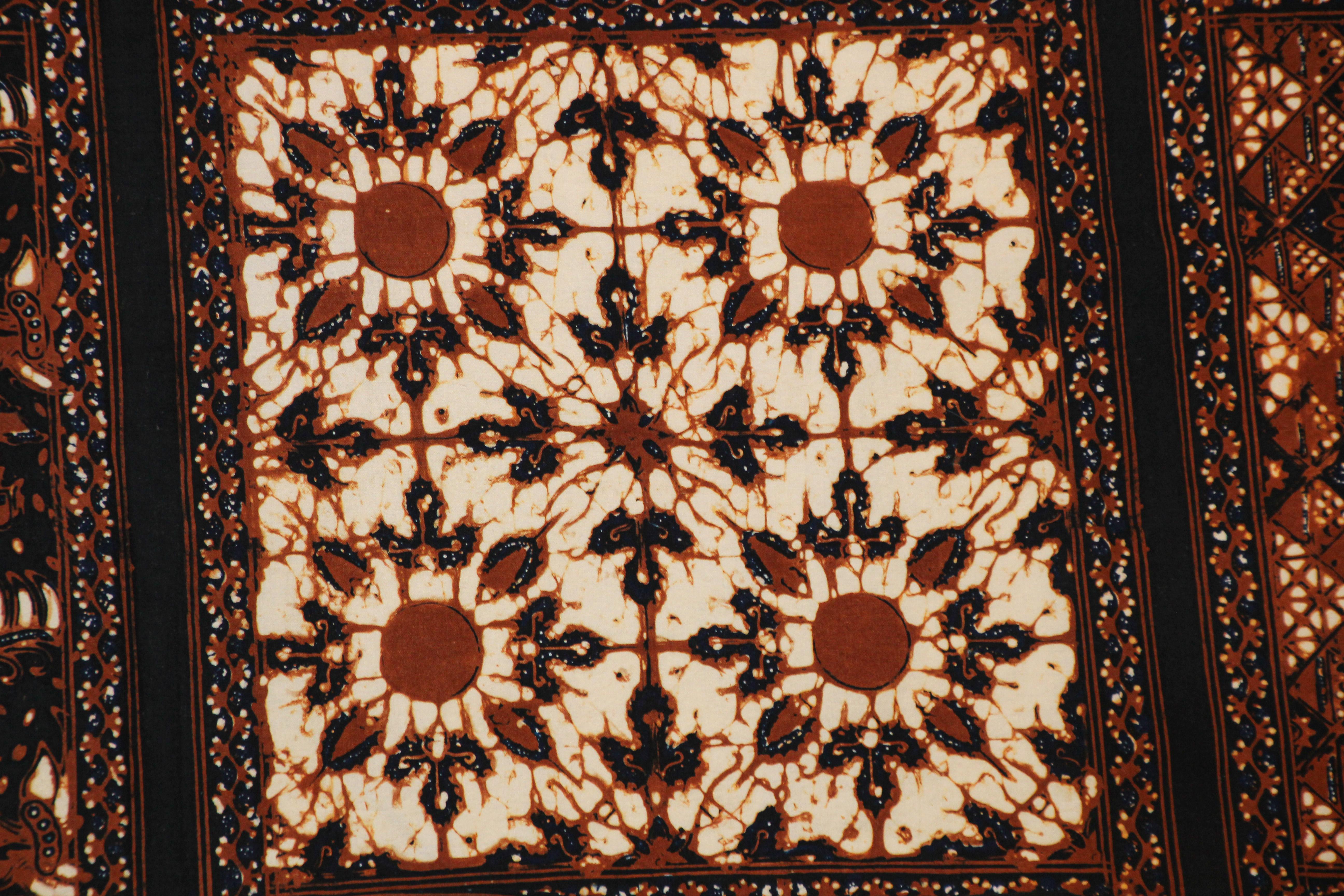 Batik Cotton Print Fabric Brown Black & White Textile Panel Java, 1960s 5