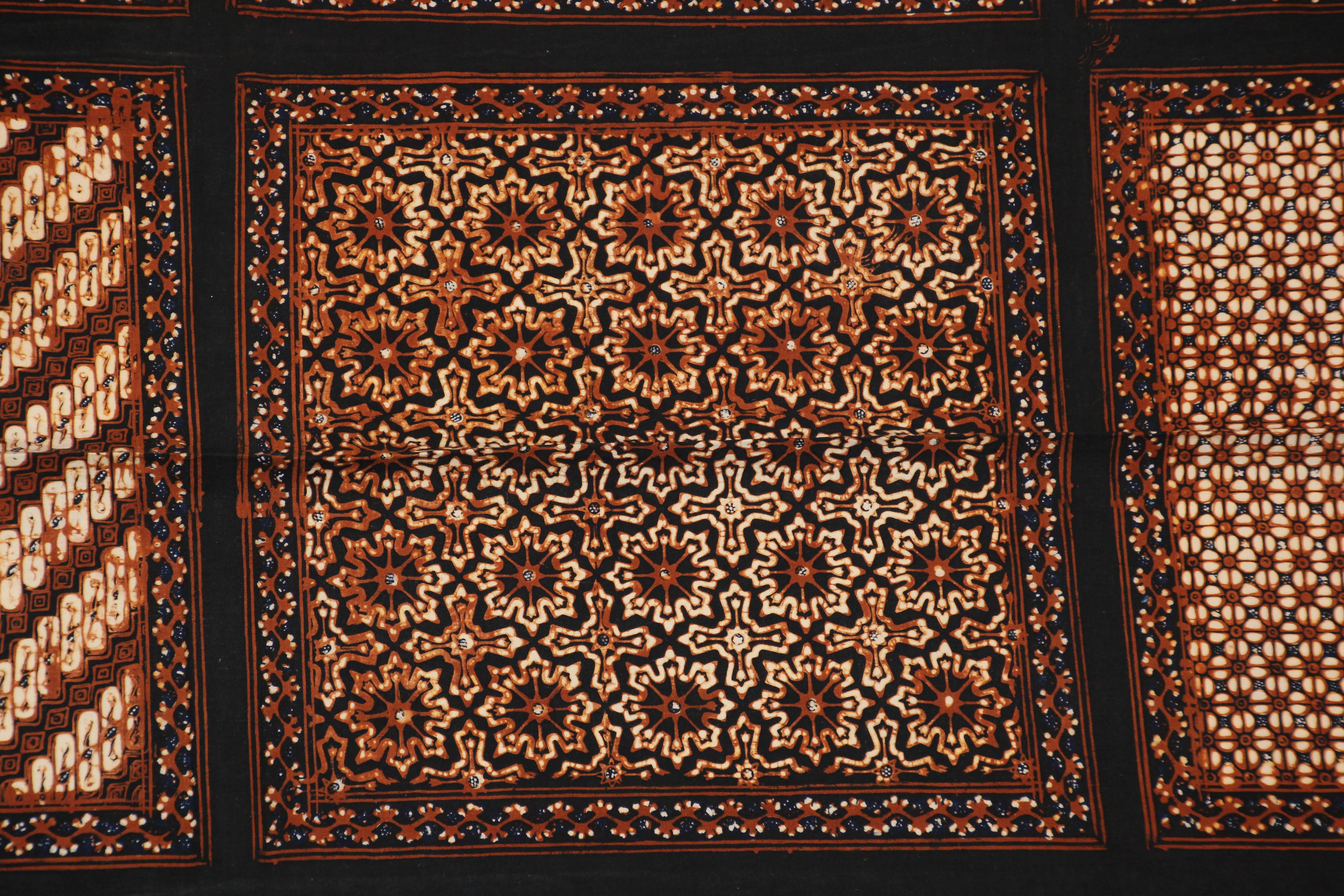 Baltic Batik Cotton Print Fabric Brown Black & White Textile Panel Java, 1960s