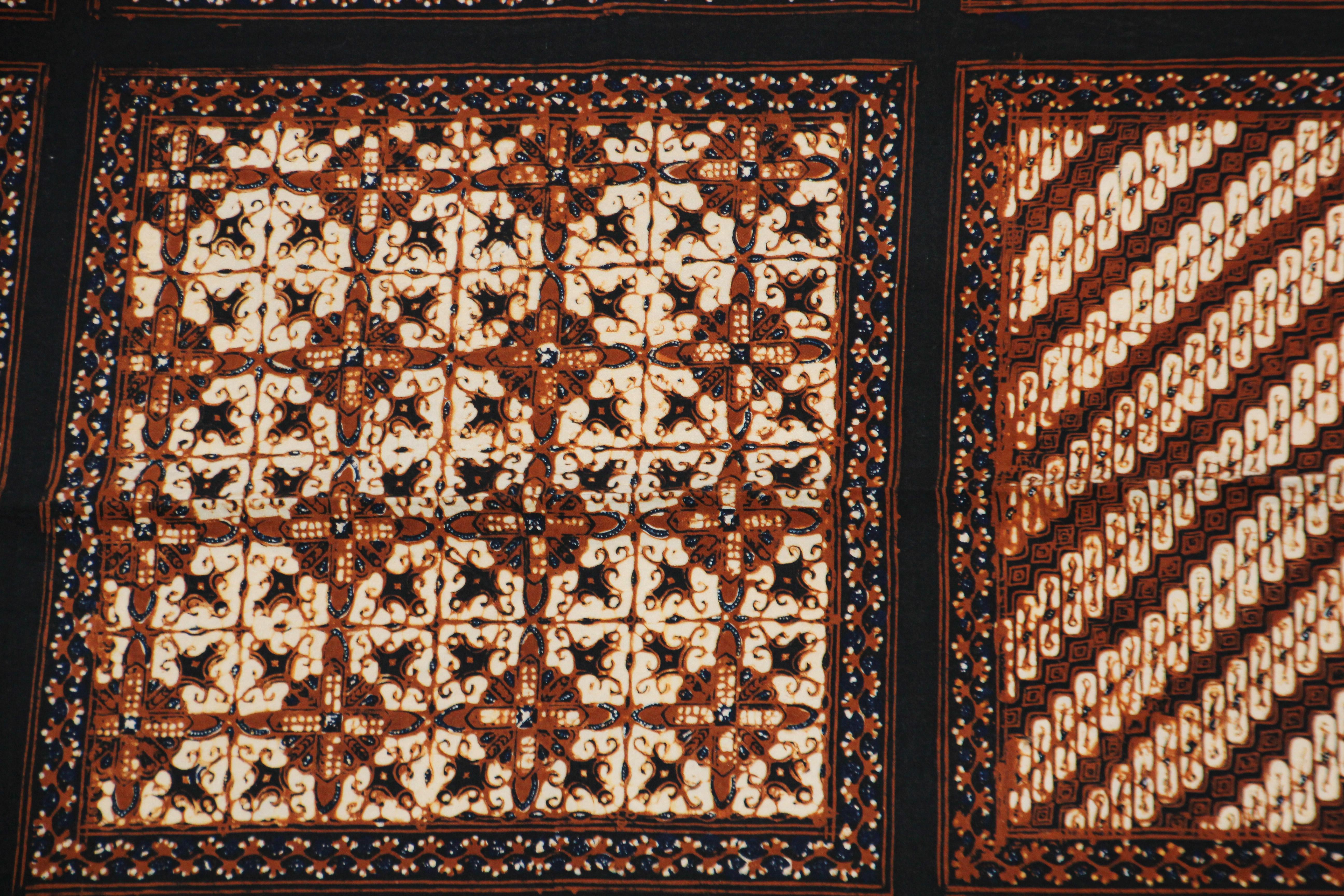Hand-Painted Batik Cotton Print Fabric Brown Black & White Textile Panel Java, 1960s