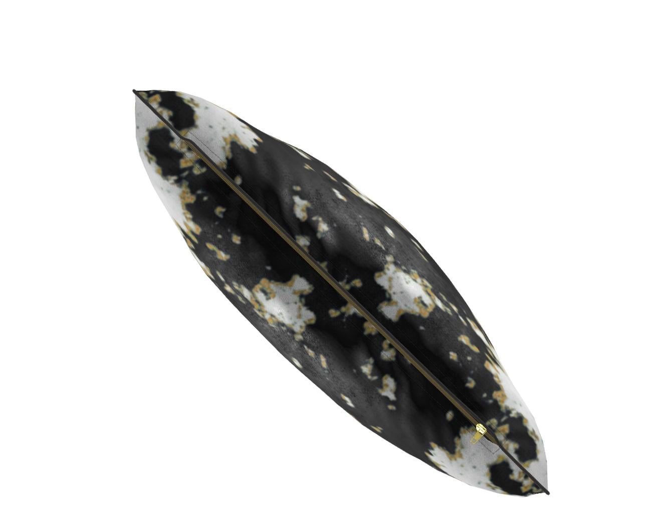 Moderno Cuscino Batik in velluto oro in vendita