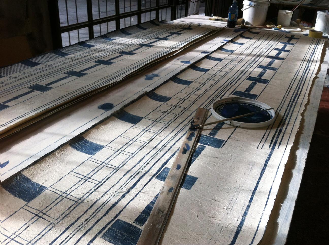 Handgefertigte und handbemalte Fabscarte-Tapete, Batik im Zustand „Neu“ im Angebot in Milan, IT