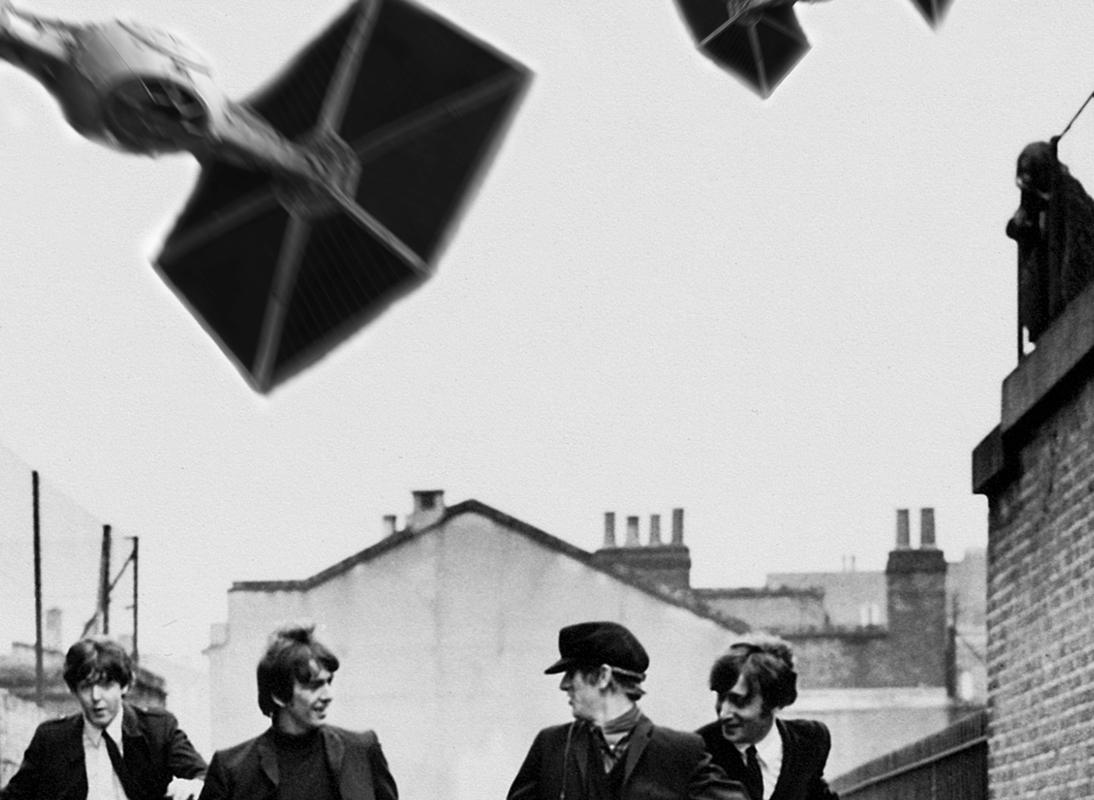 TIE Fighter Beatles Großer übergroßer Pop-Art-Druck Signiert Limitierte Auflage – Print von BATIK