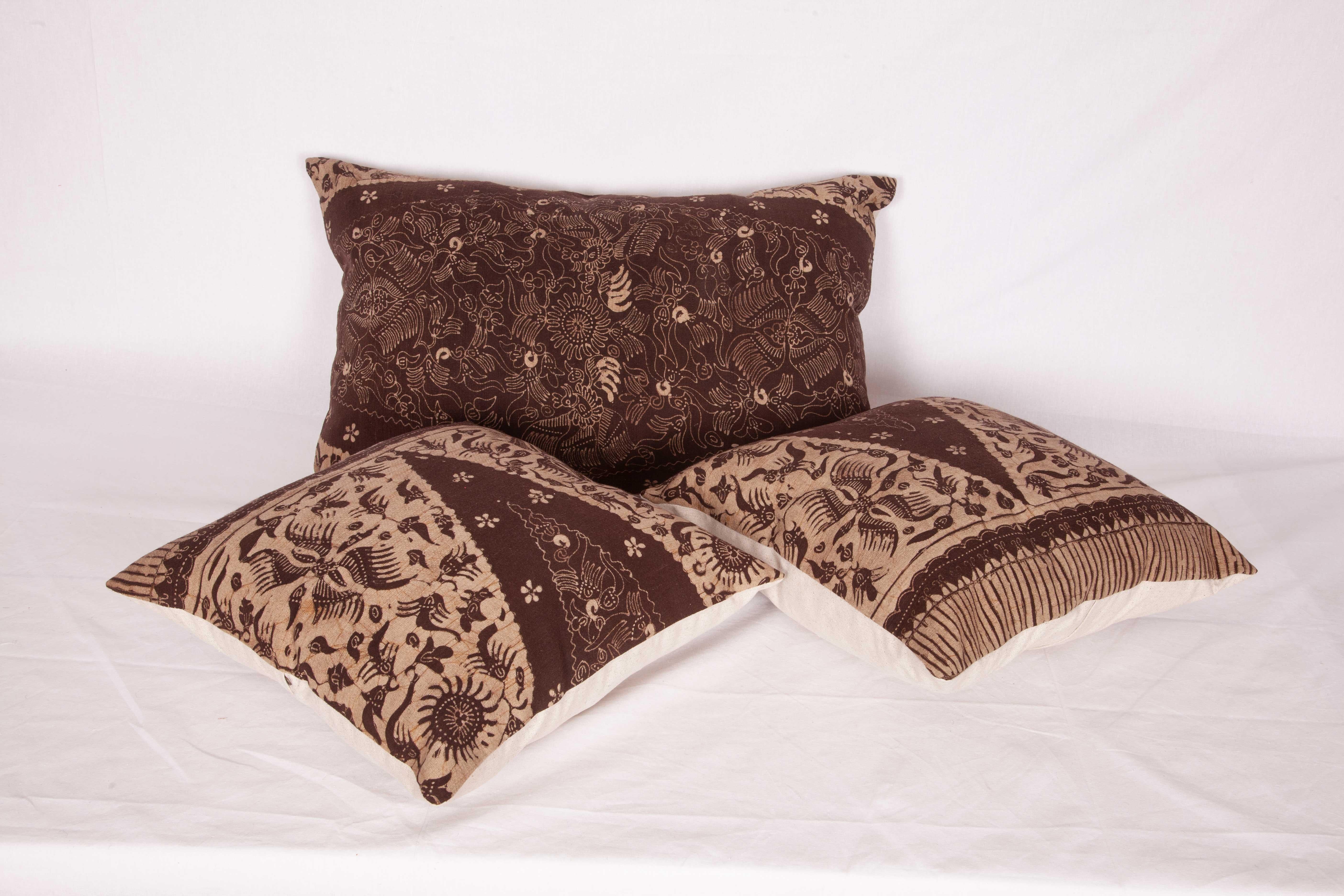 Batik Pillow Cases Fashioned from a Vintage Indonesian Batik In Good Condition In Istanbul, TR