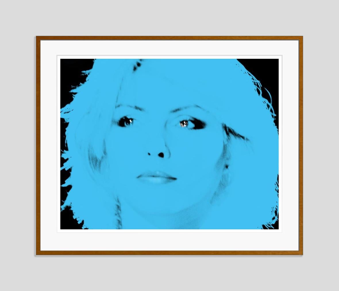 Blondie Blue par BATIK, imprimé surdimensionné en vente 3