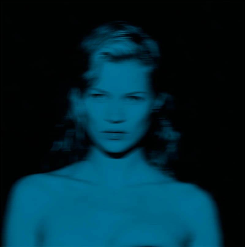 Figurative Print di BATIK - Kate Night Blue - Edizione limitata firmata