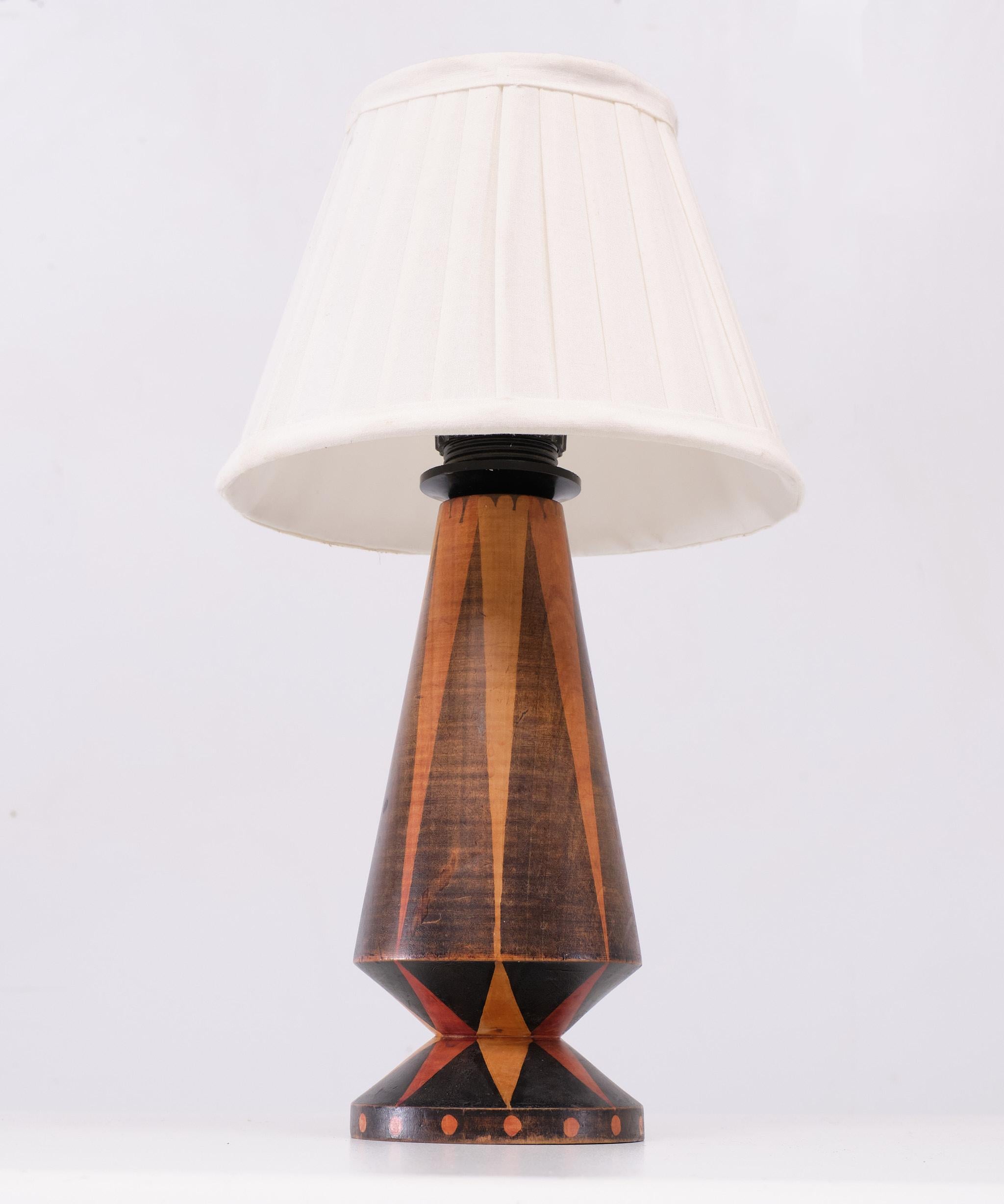 Art déco Pied de lampe en bois batiké, H  Steinpatz  Amsterdamse School 1925 Hollande