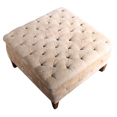 Sgabello o ottomana con bottoni profondi Batistin Spade Sgabello o ottomana con bottoni profondi Batistin Spade
