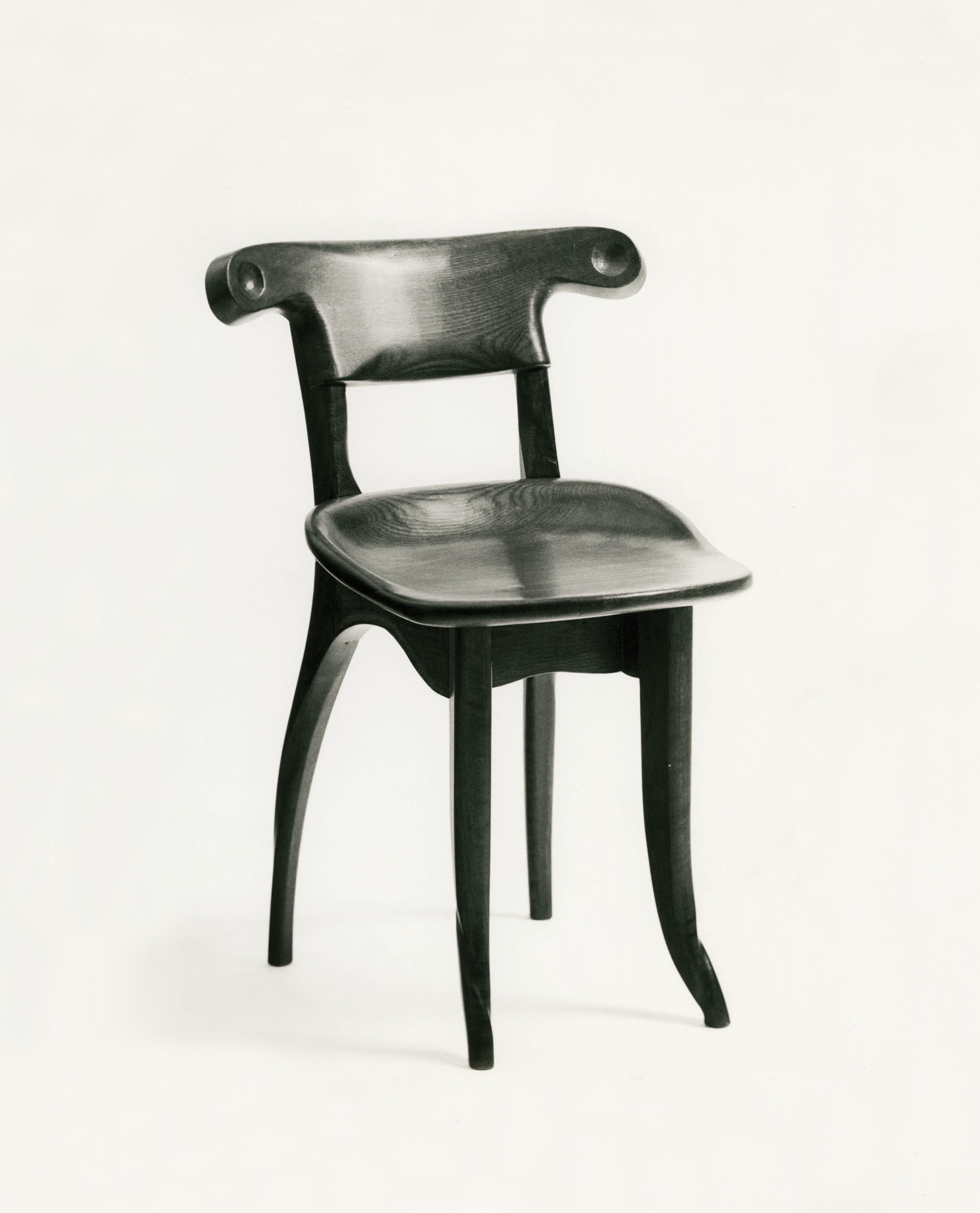 Batlló-Stuhl, von Antoni Gaudí, Eiche lackiert, Spanische Moderne im Angebot 3