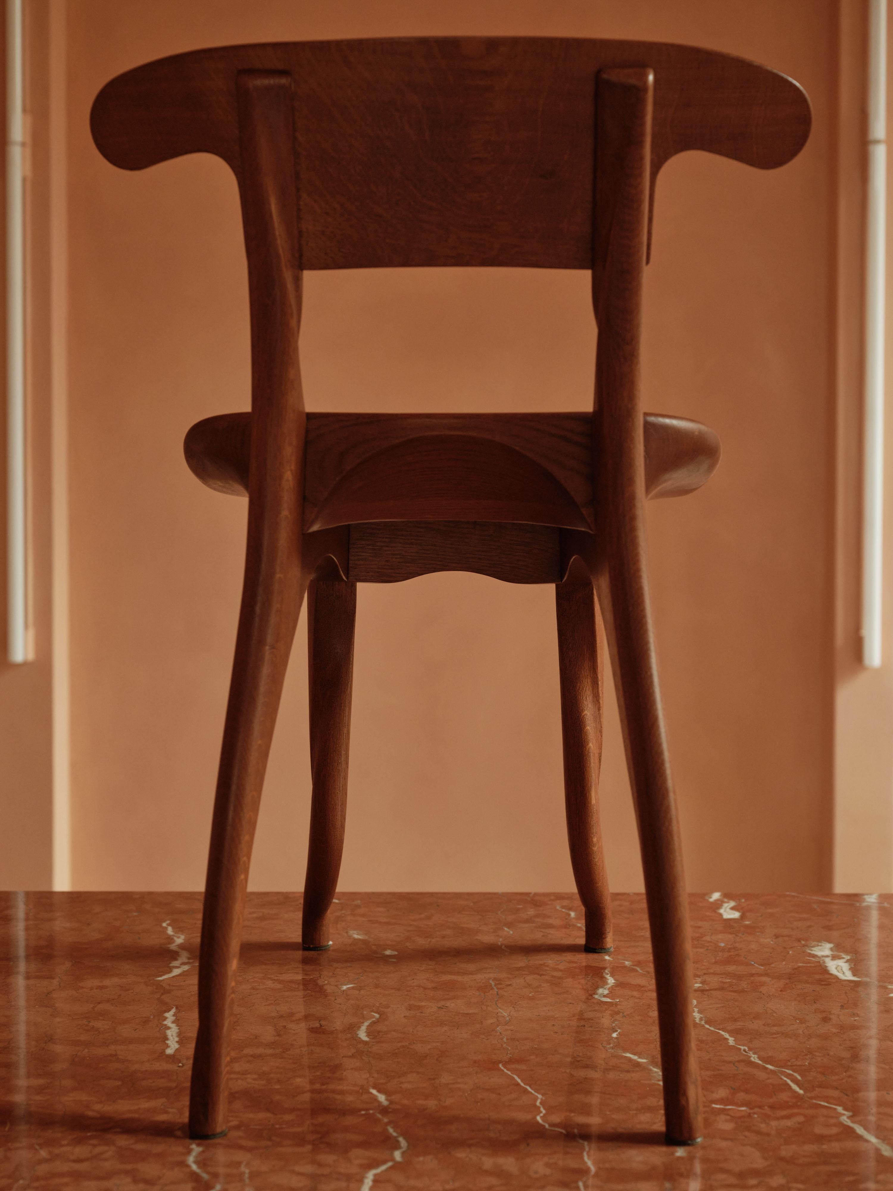 Batlló-Stuhl, von Antoni Gaudí, Eiche lackiert, Spanische Moderne im Angebot 6