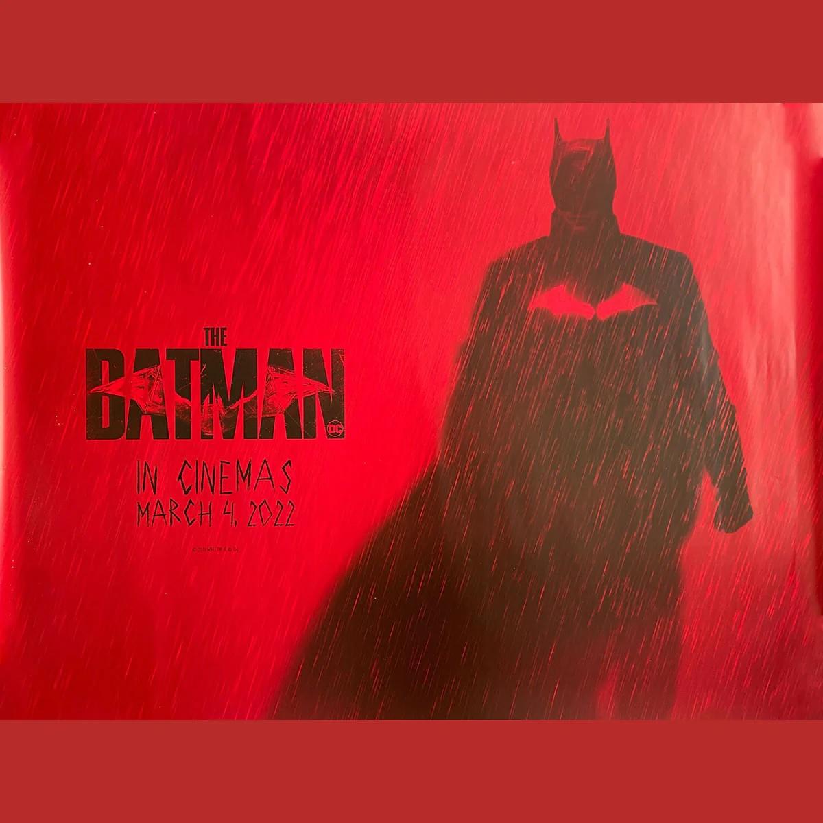 Batman, der (2022)
Britisches Quad (30 X 40 Zoll)

In seinem zweiten Jahr der Verbrechensbekämpfung deckt Batman Korruption in Gotham City auf, die mit seiner eigenen Familie in Verbindung steht, während er es mit einem als Riddler bekannten