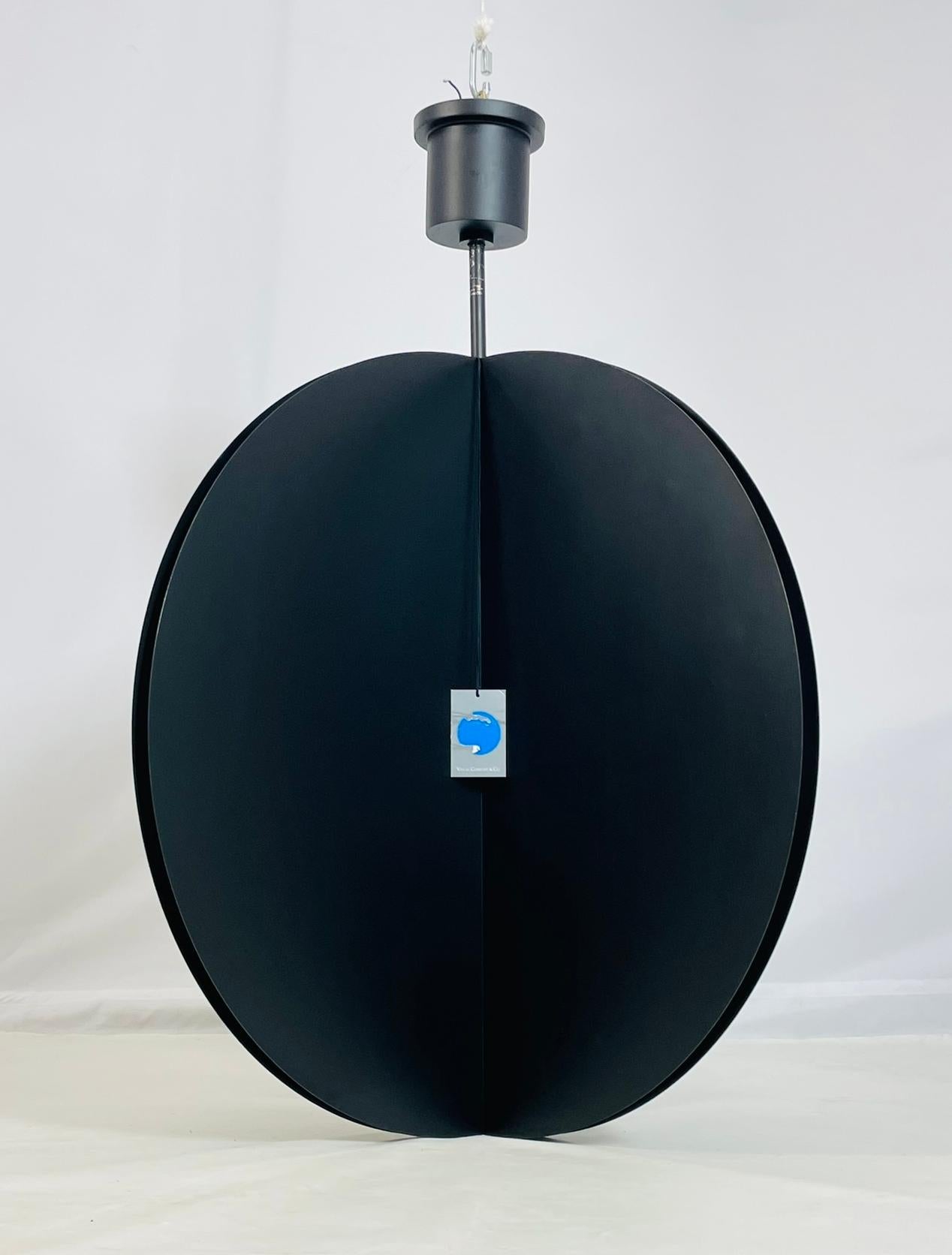 The Bau 36 Pendant by Sean Lavin celebrates the influence of the Bauhaus movement. Generously scaled, four geometric metal stamped fins house integrated LEDs beautifully grazing the fixture's finish providing a generous amount of indirect