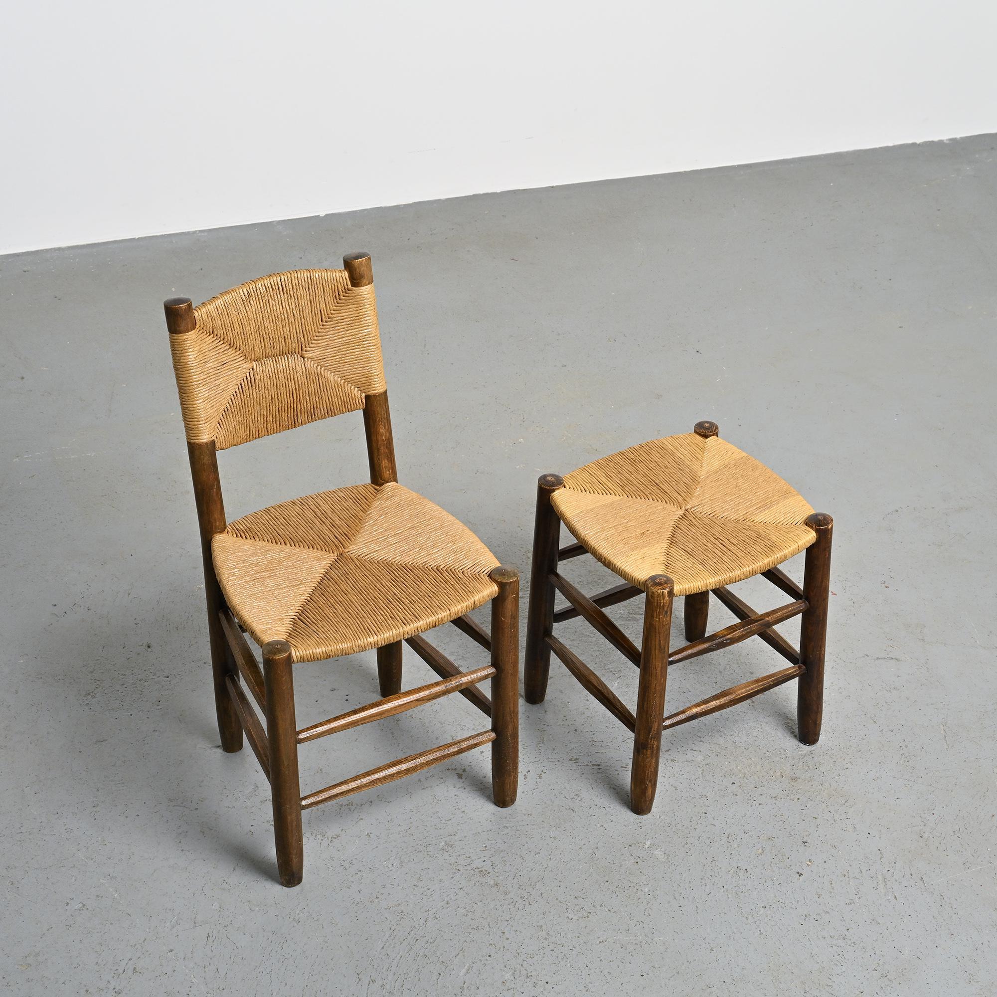 Bauche Chair & Stool by Charlotte Perriand, circa 1950, Set of 2 en Bastante bueno estado para la venta en VILLEURBANNE, FR