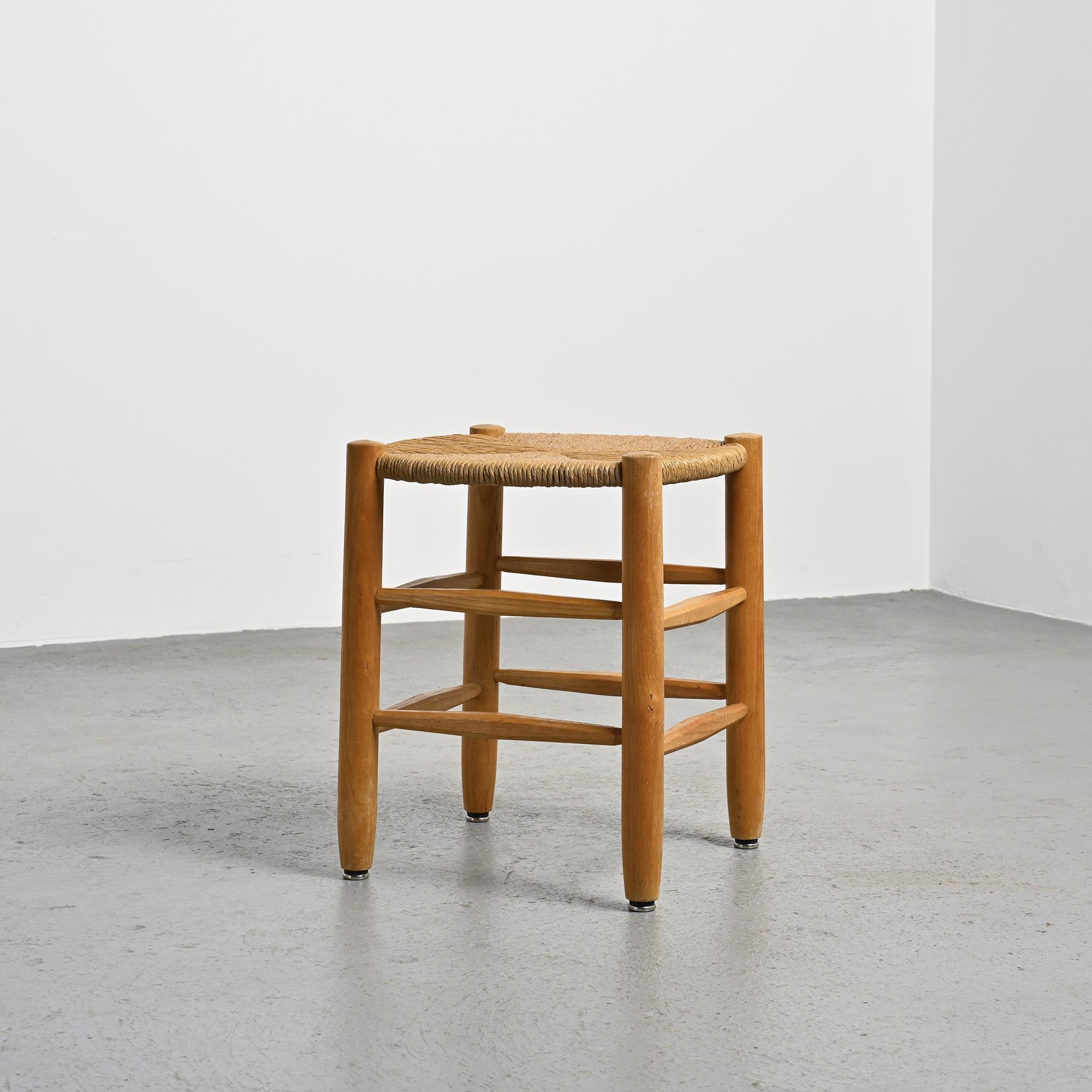 Taburete Bauche de Charlotte Perriand, hacia 1950 en Bueno estado para la venta en VILLEURBANNE, FR