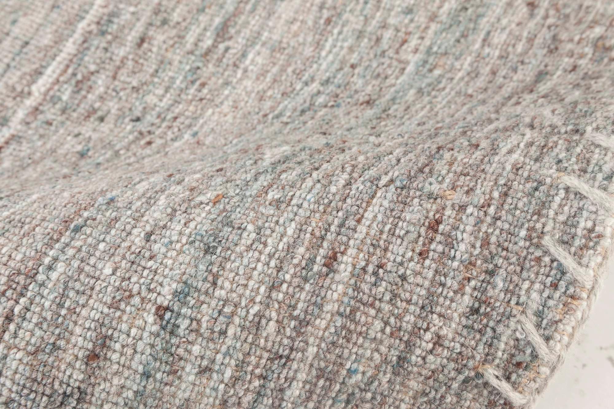 Bauer Collection Modern grey Pattern-less rug by Doris Leslie Blau.
Size: 6'7