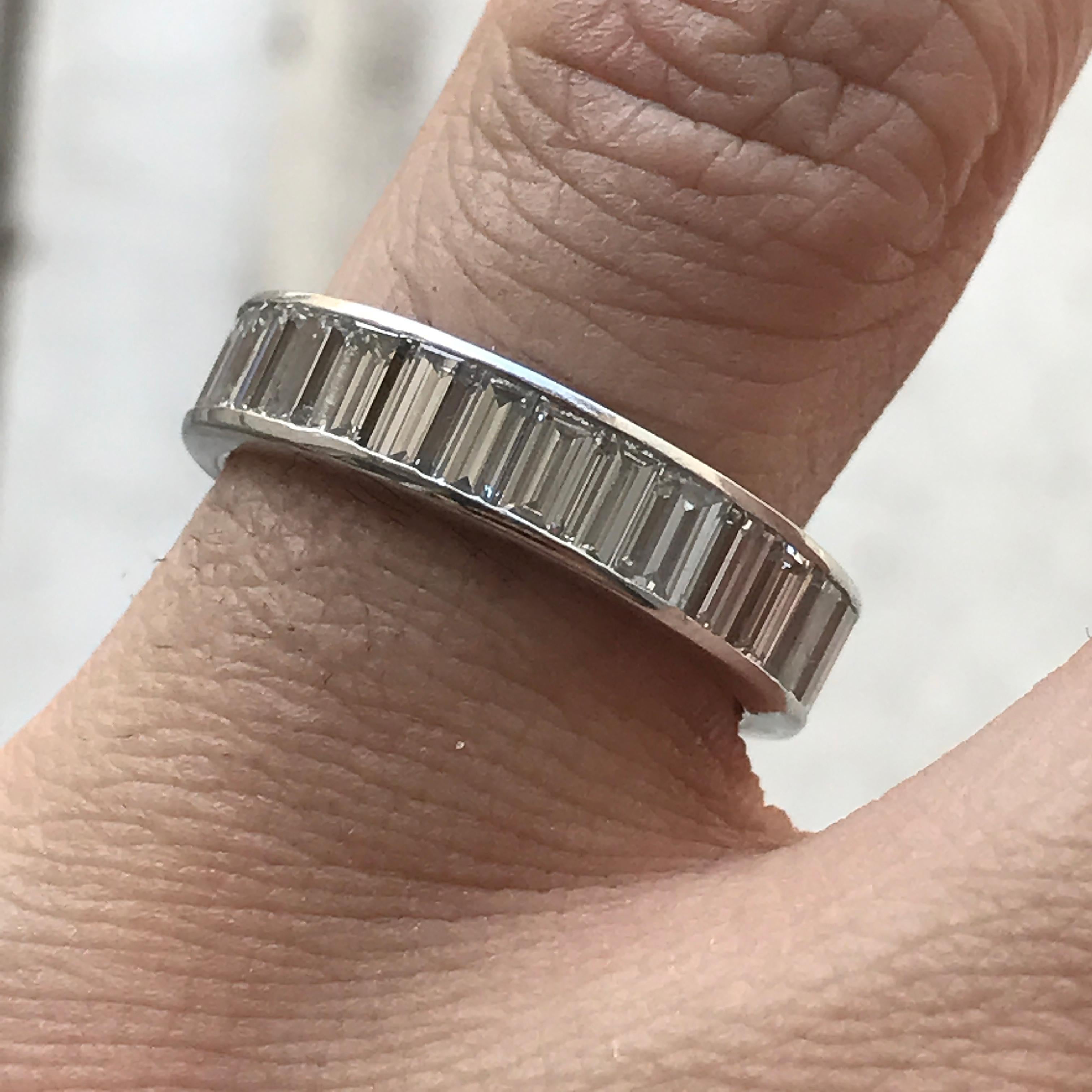 Women's Baugette Diamond Eternity Wedding or Engagement Ring, 3.15 Carat Set in Platinum For Sale