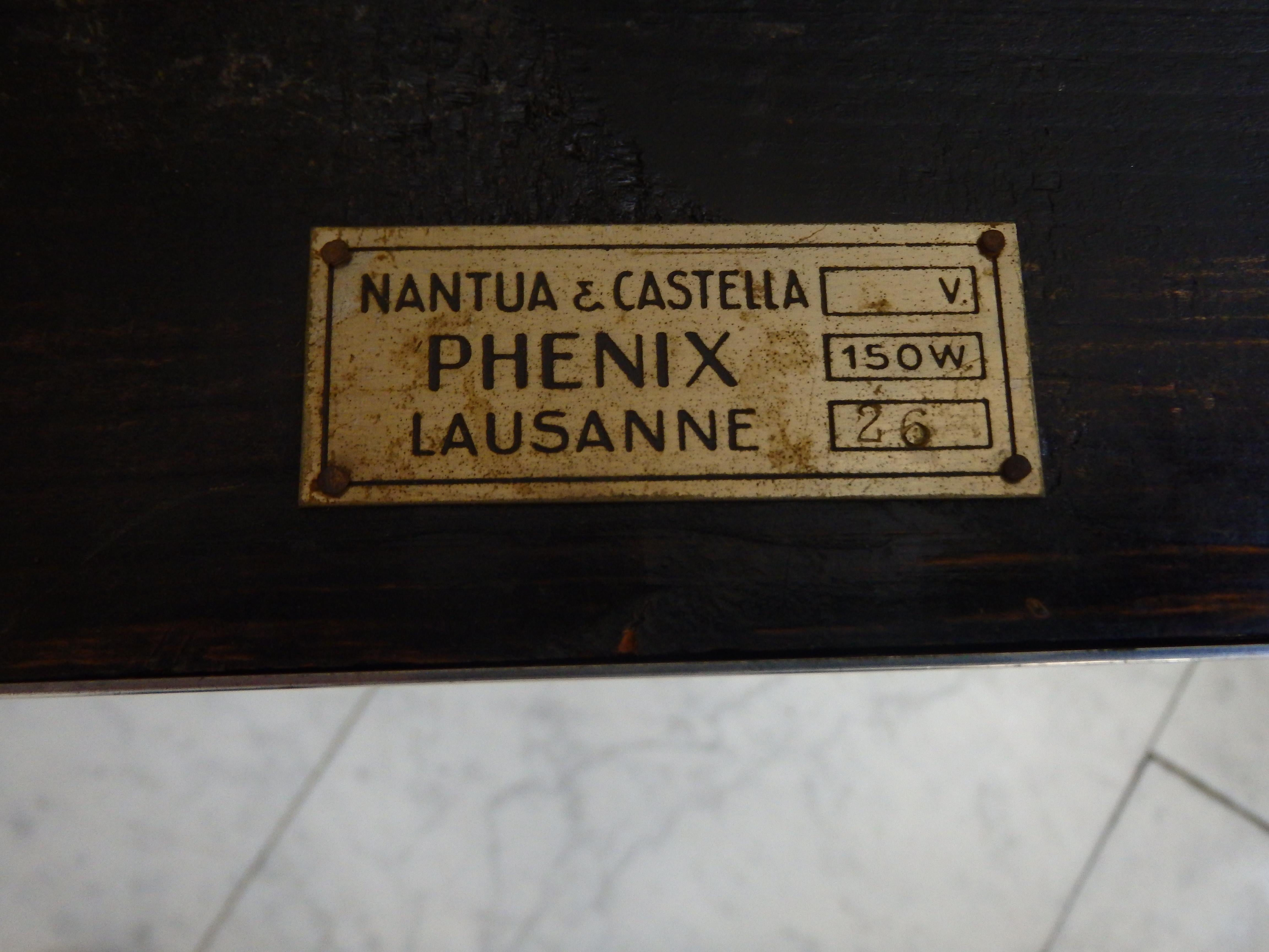 Table Bauhaus à 2 plateaux en chrome et bakélite noire avec lumière à l'intérieur, modèle SULTANE en vente 7