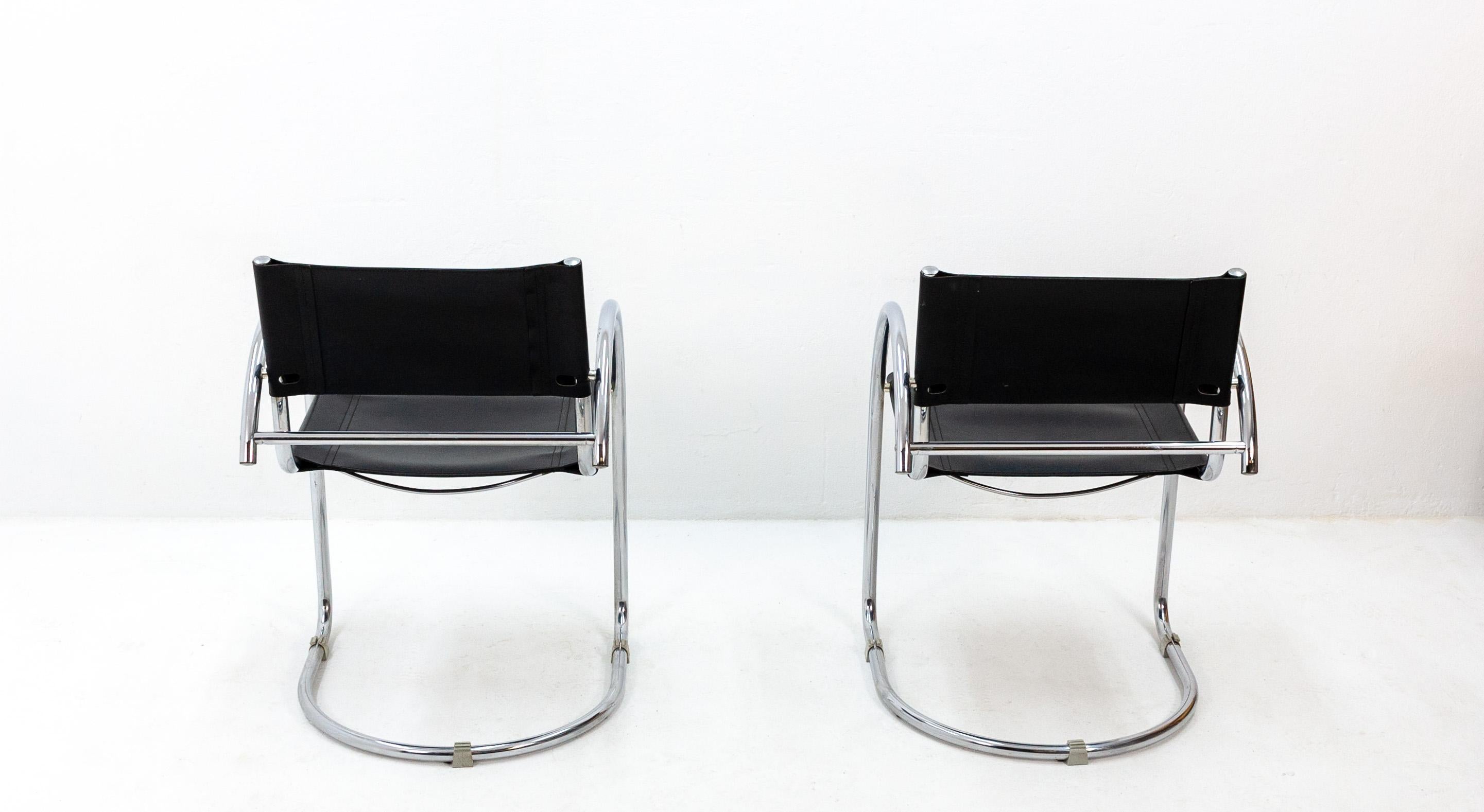 Mid-20th Century Bauhaus Armchairs in Black Leather and Chrome, 1960s