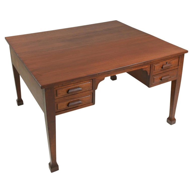 Bauhaus / Art Deco Large Desk in Double Oak, 1930 For Sale at 1stDibs