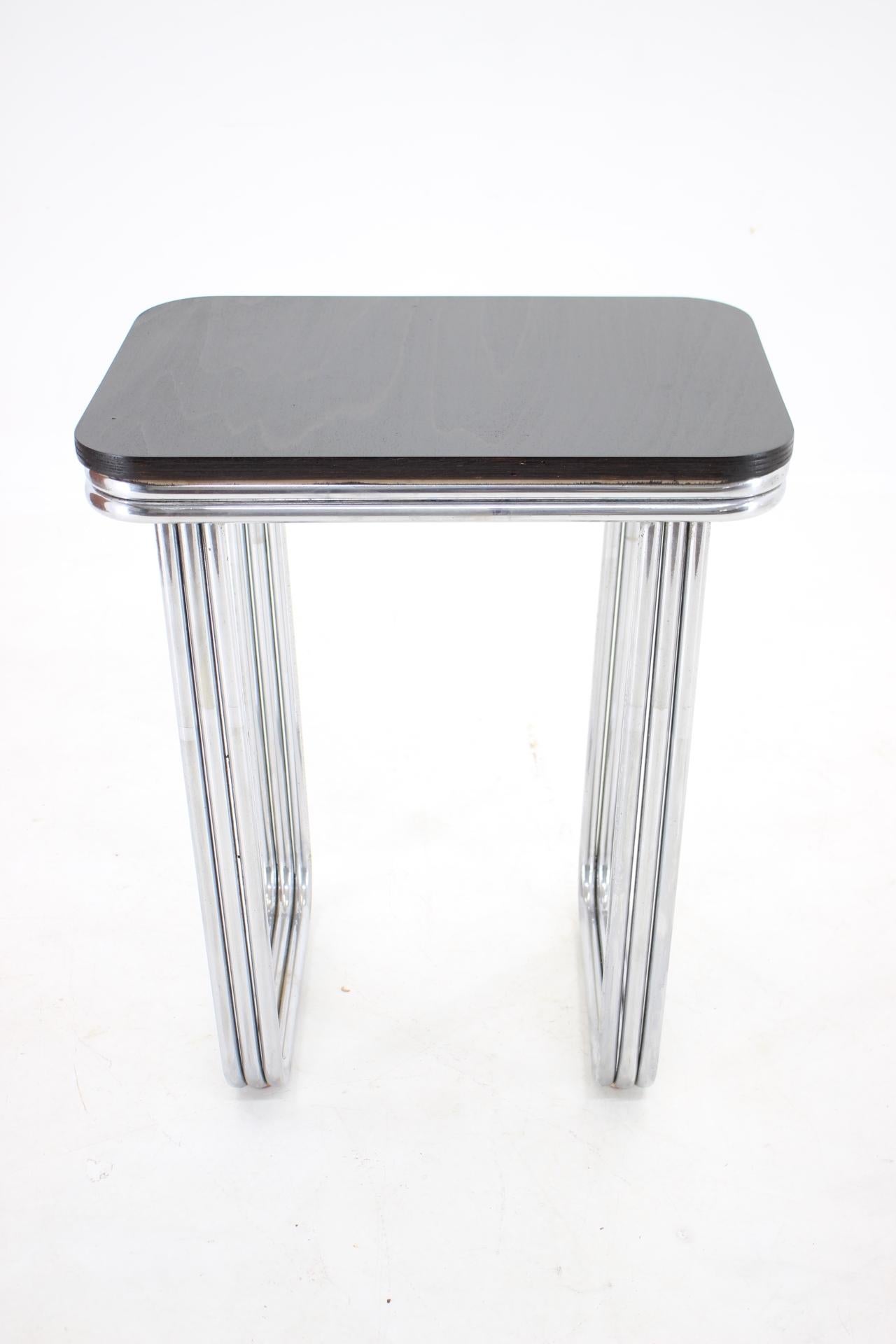 Bauhaus Art-déco-Tisch aus verchromtem Stahlrohr – 1930er Jahre (Deutsch) im Angebot