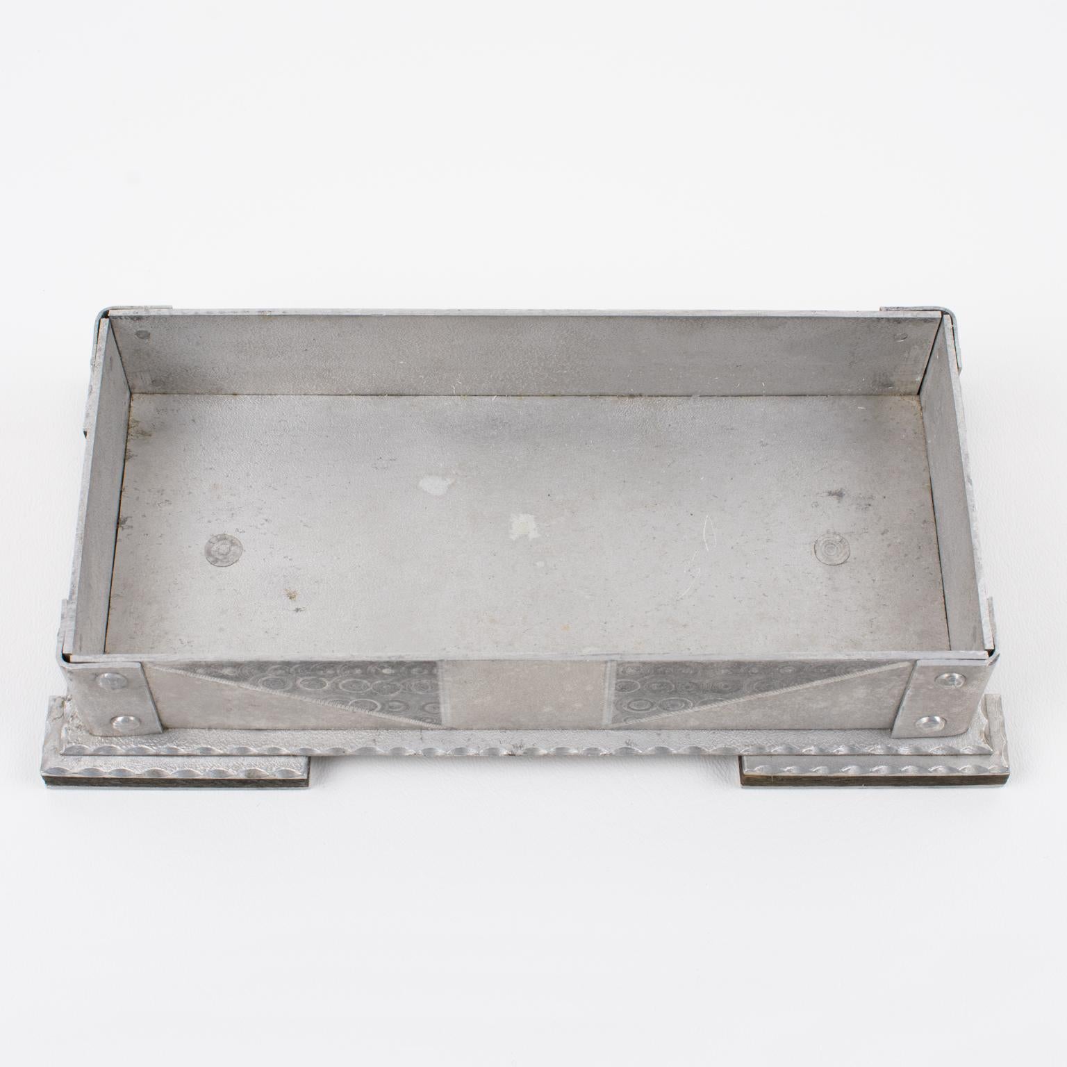 Gran caja de aluminio modernista Bauhaus Arts and Crafts, hacia 1920 siglo XX en venta