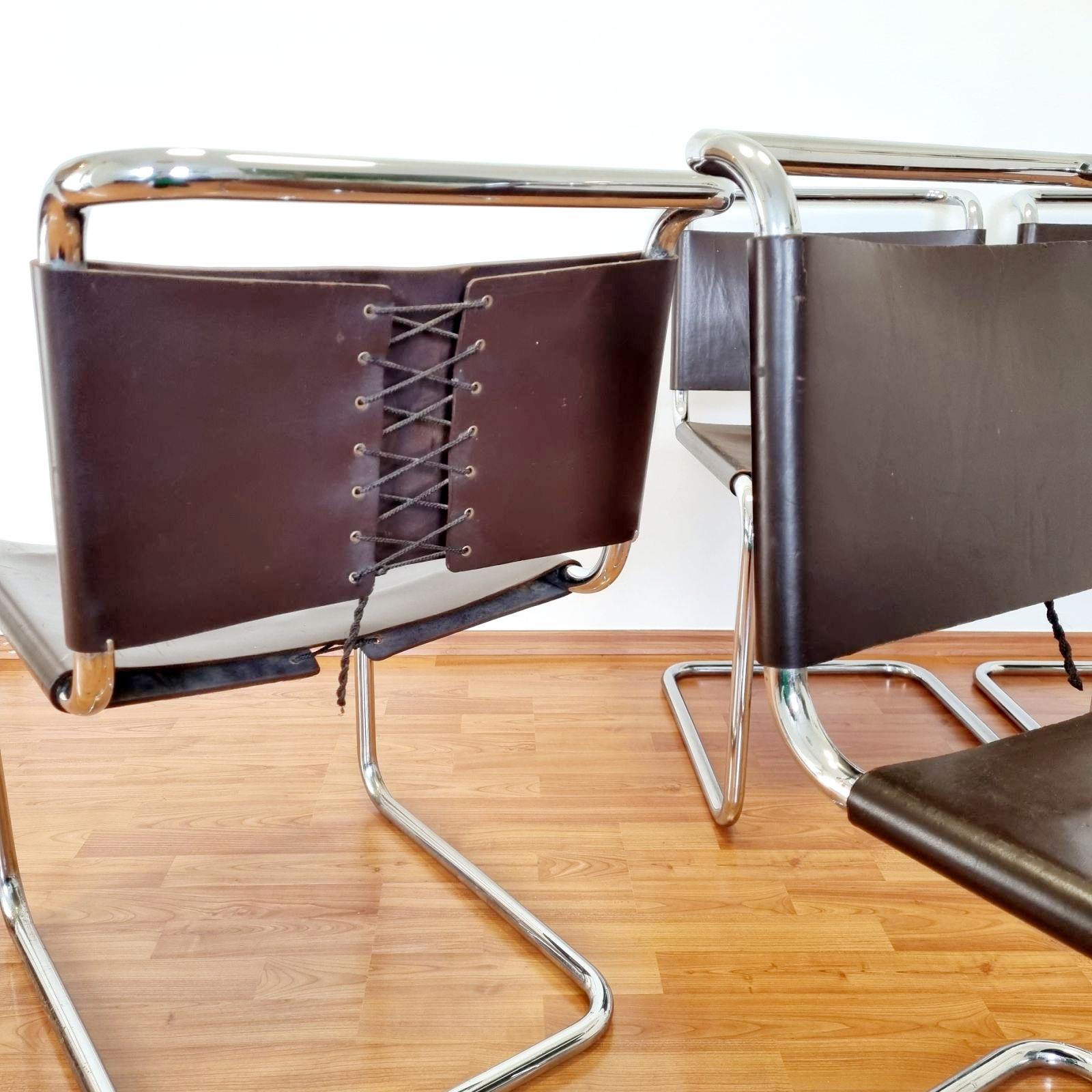 Acier Chaises de salle à manger Bauhaus B33 de Marcel Breuer pour Gavina, Italie, années 60, lot de 4 en vente