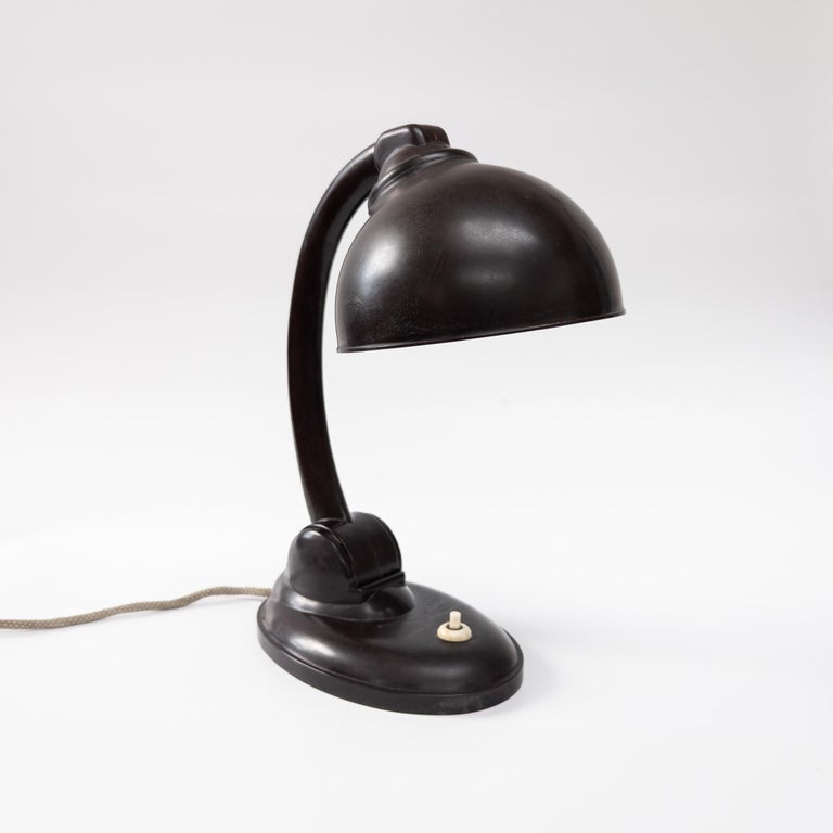 Bauhaus bakelite table lamp by E.K.Cole for EKCO For Sale at 1stDibs