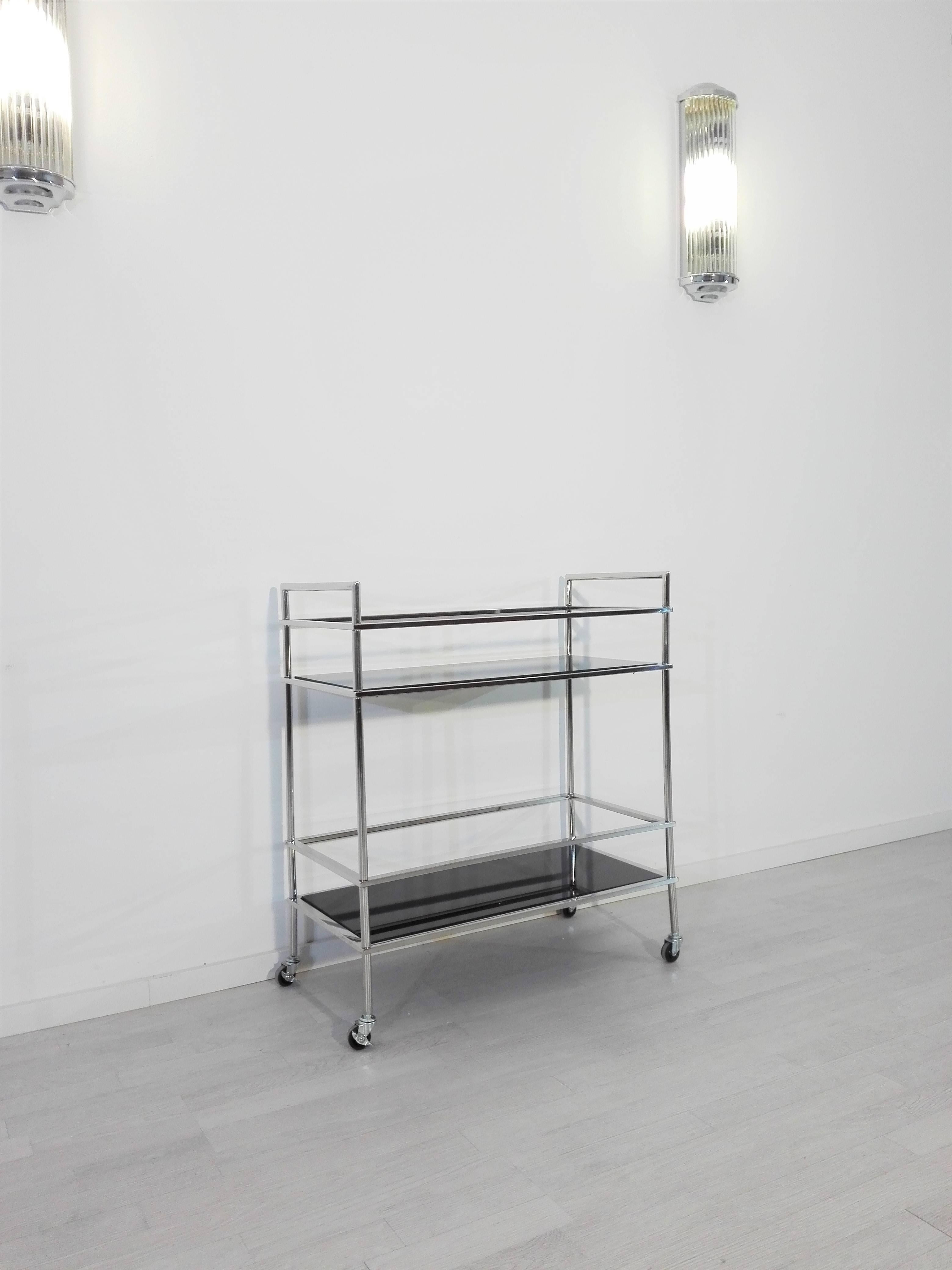 Bauhaus Bar Cart with Lacobel Glass im Zustand „Hervorragend“ in Senden, NRW